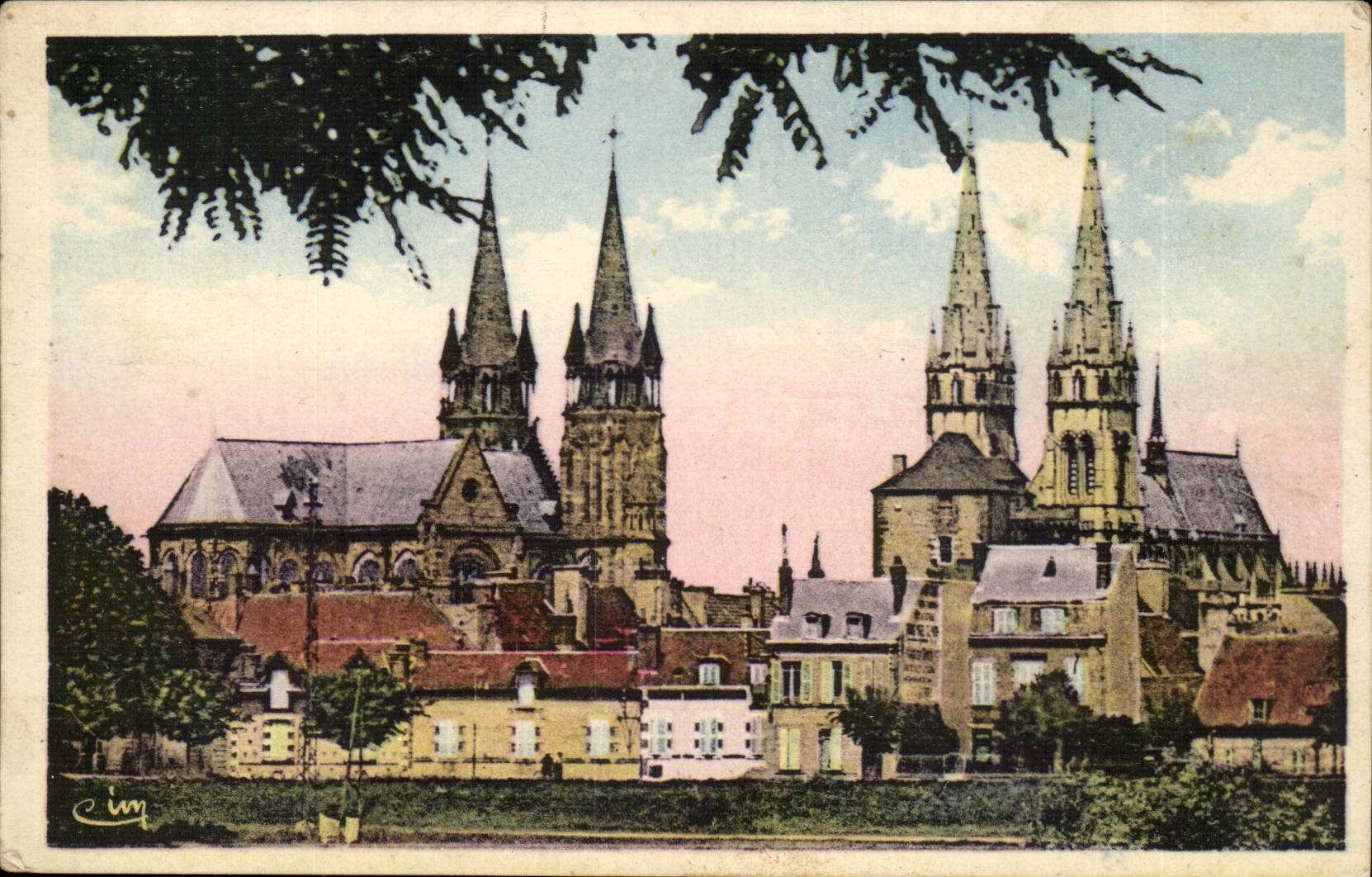 Moulins CPA the cathedral and the sacring Heart