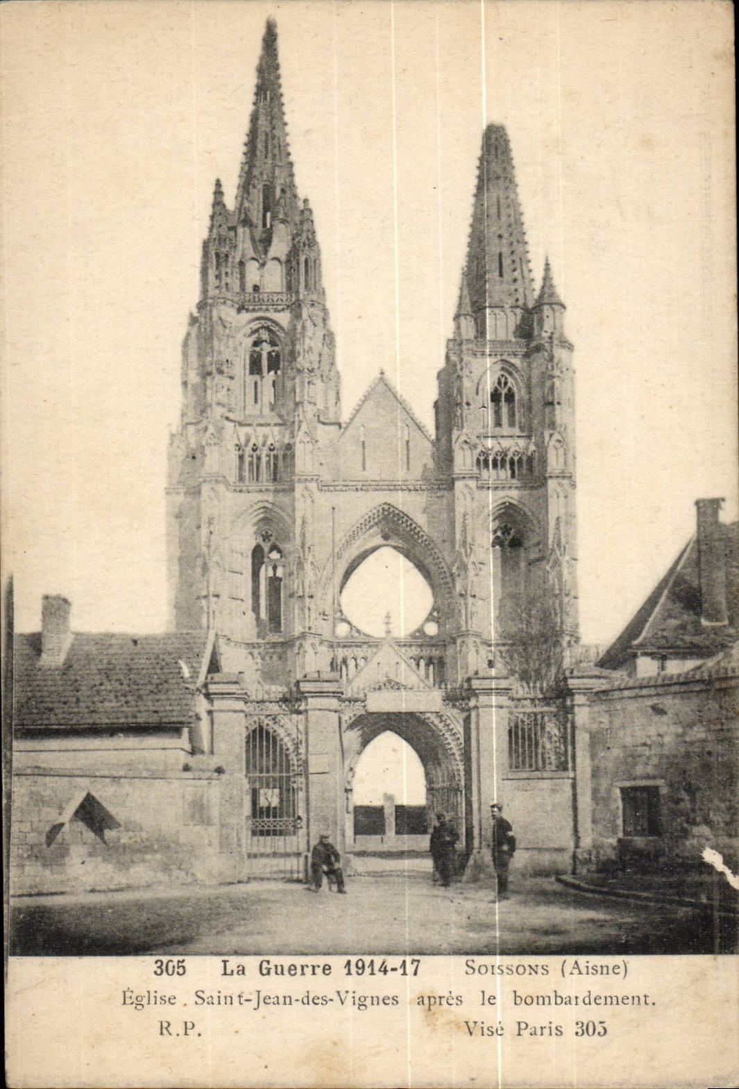 The war 1914 1917 CPA Soissons Church Saint Jean of sVignes after the bombardment