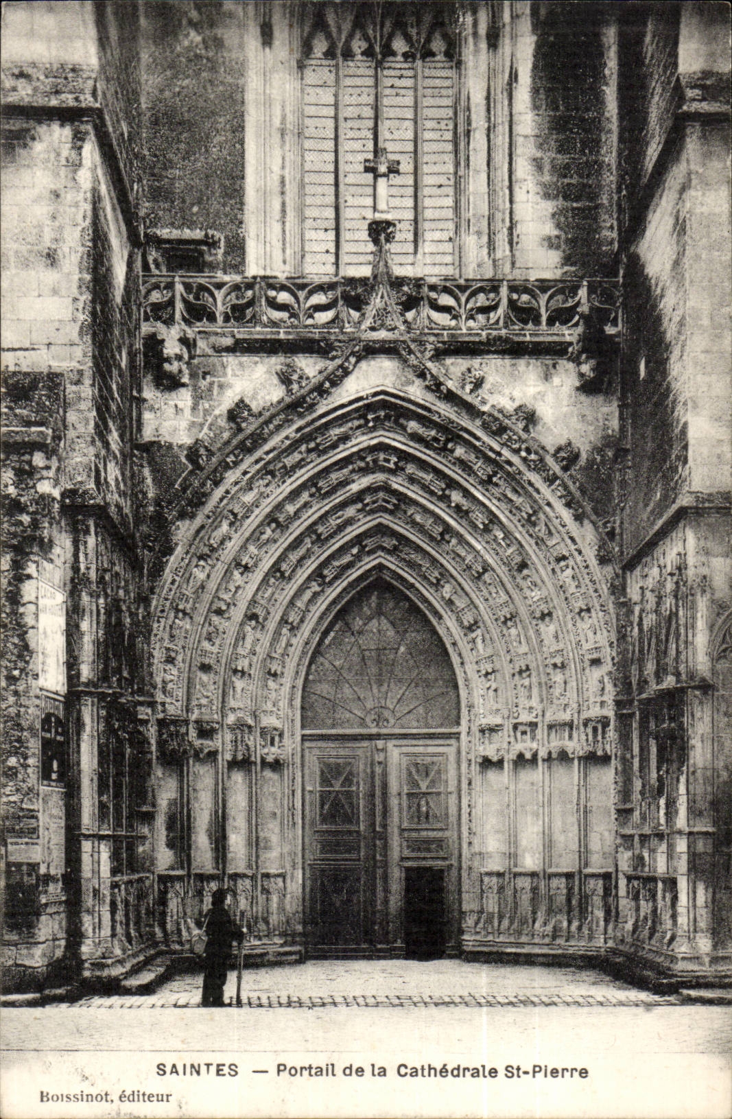 Saintes CPA Gate of the cathedral St Pierre