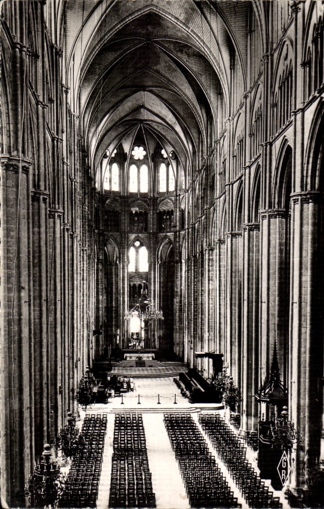 Bourges CPA Cathedral Saint Etienne the nave and chorus