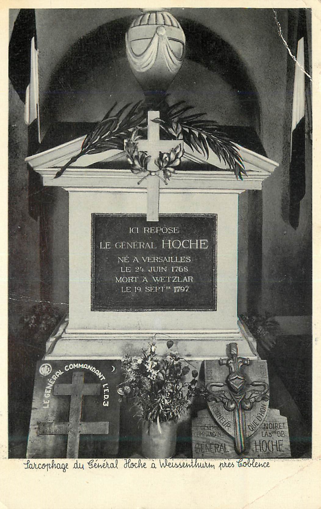 CPM Sarcophage du General Hoche a Weisenthurm pres Coblence Militaria