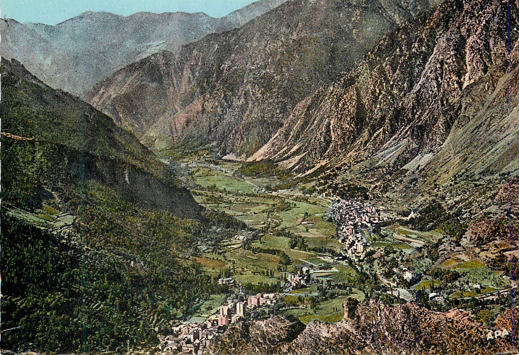 CPM Valls d Andorra Les Escaldes Andorra la Villa Panorama sur les Escaldes et Andorre la Vieille