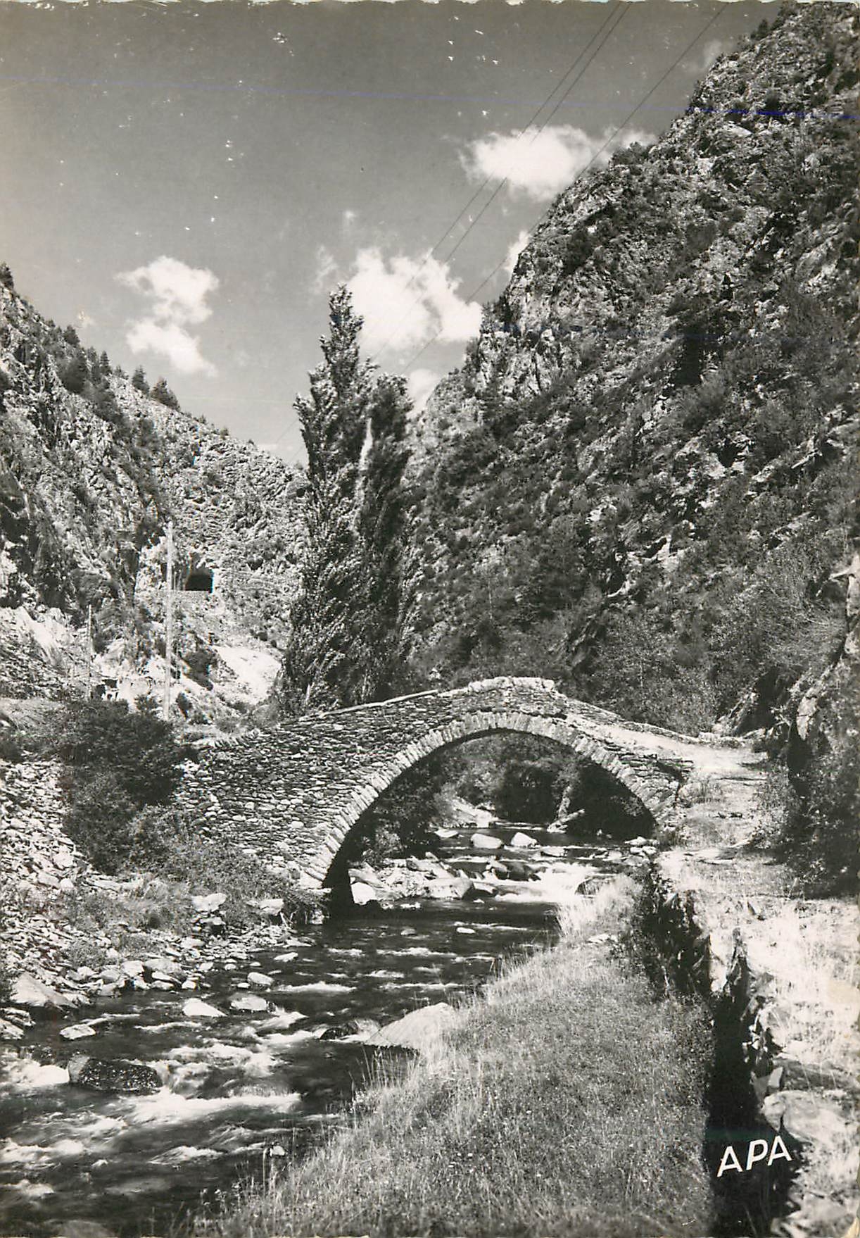CPM Valls d Andorra Pont de St Antoine sur la riviere Massana