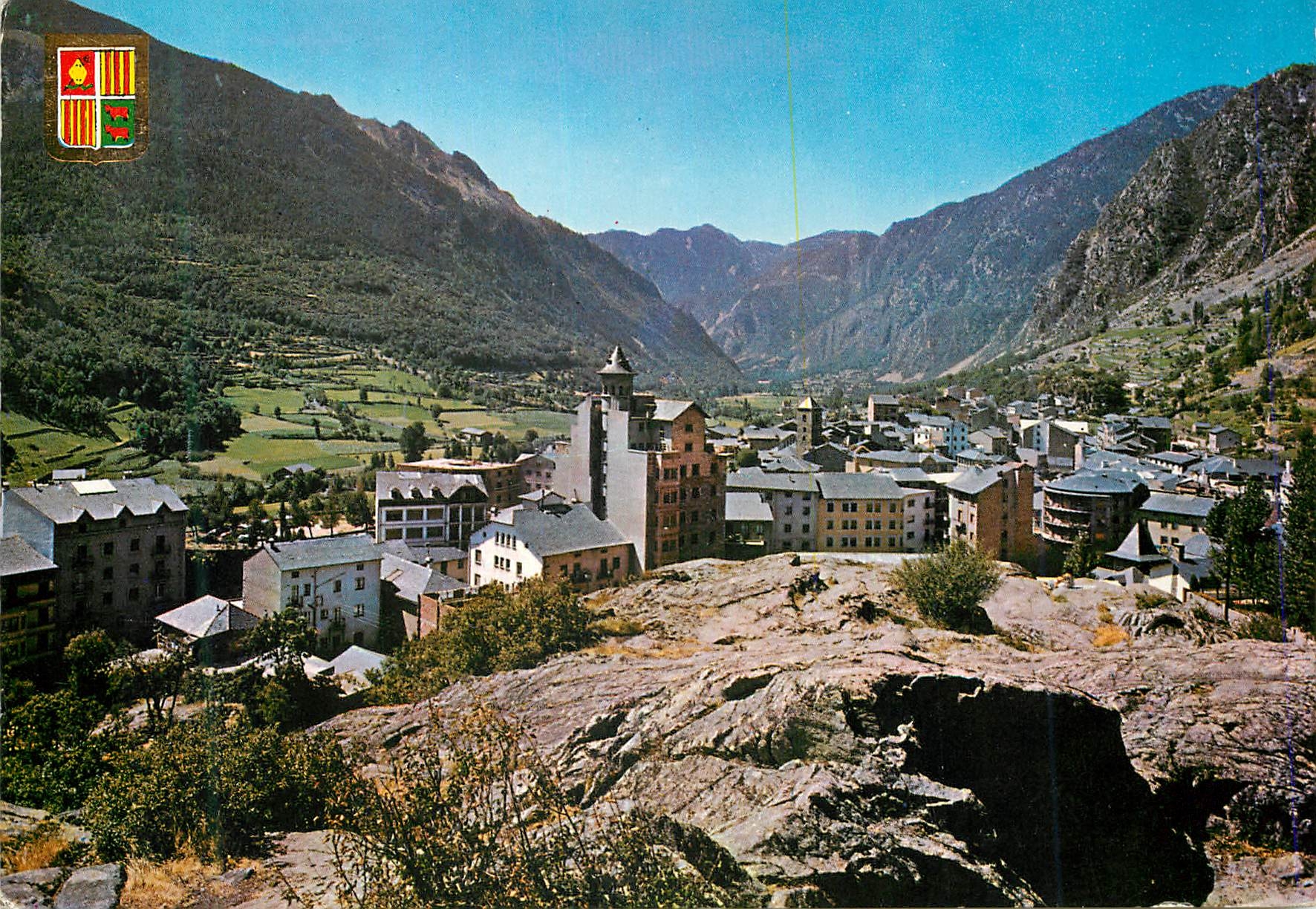 CPM Valls d Andorra Andorre la Velle Vue partielle des le Rocke de Bruges