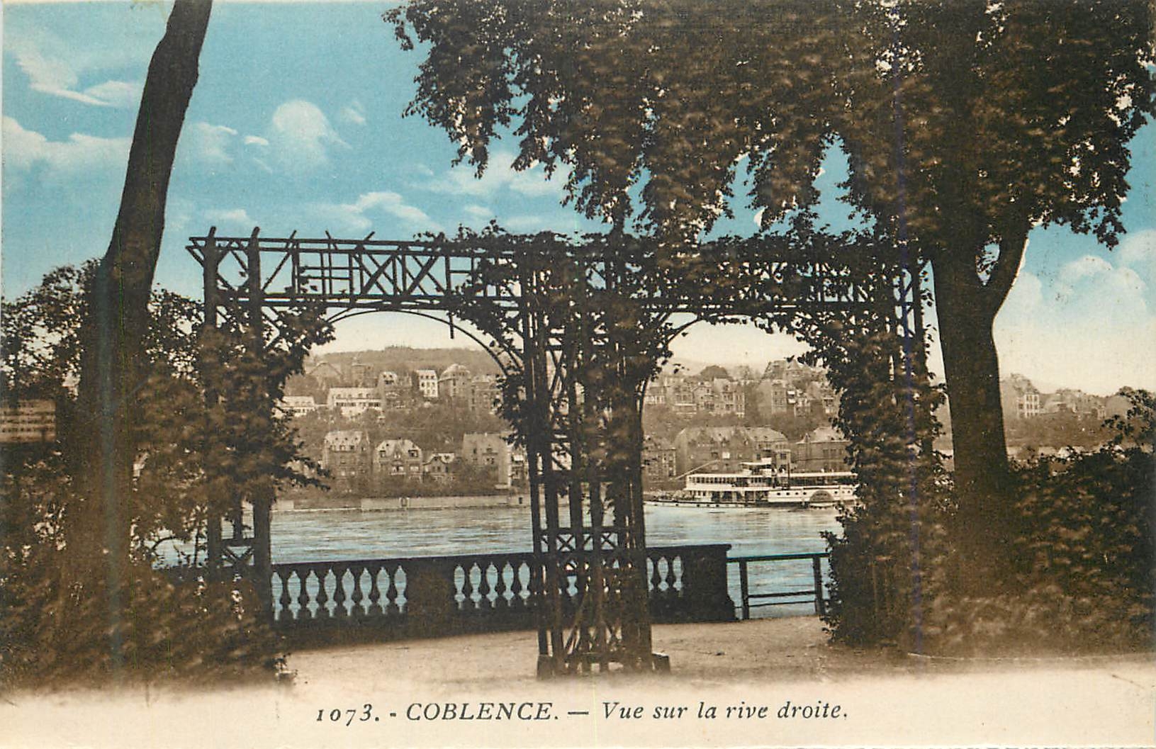 CPA Coblence Vue sur la rive droite Bateau