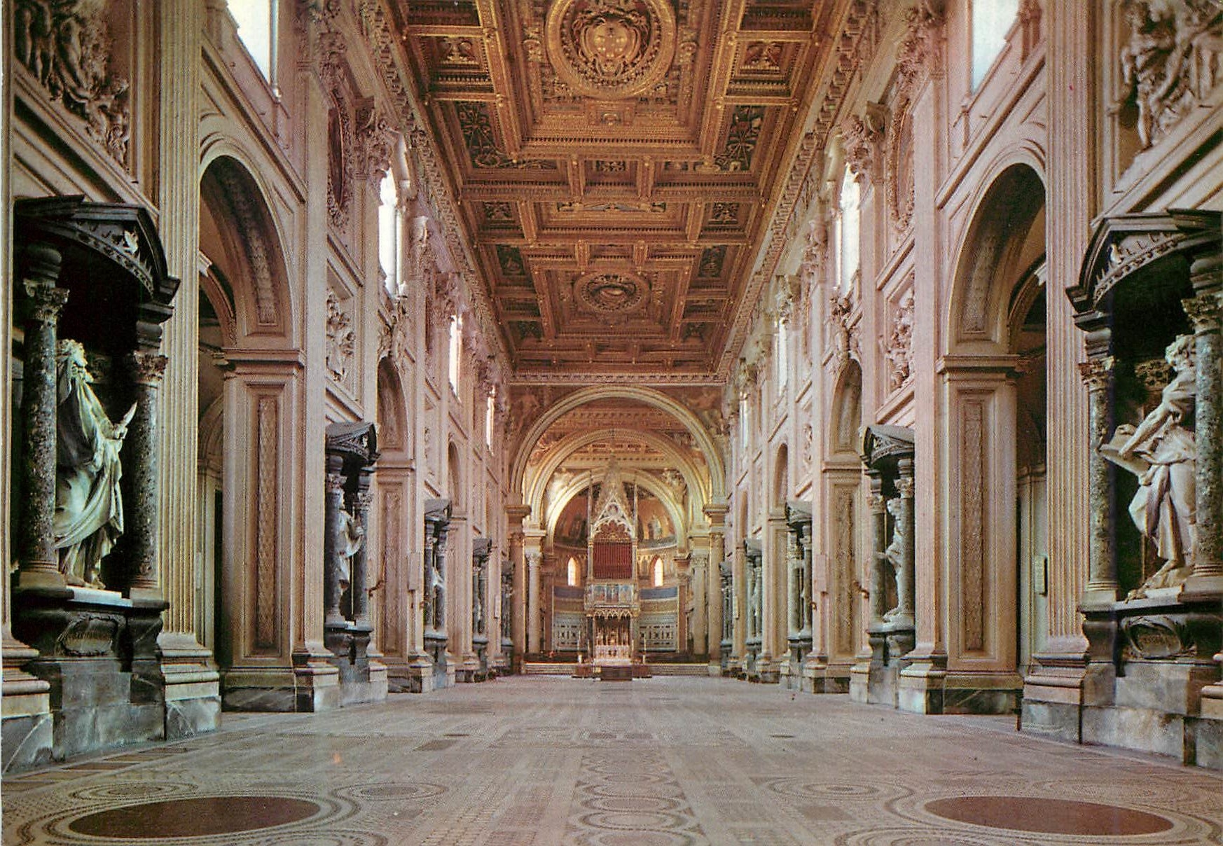 CPM Roma basilique de st jean in laterano interieur