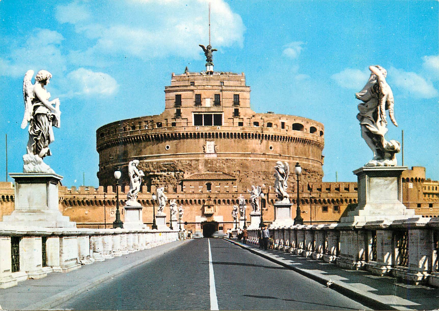 CPM Roma pont et chateau saint ange