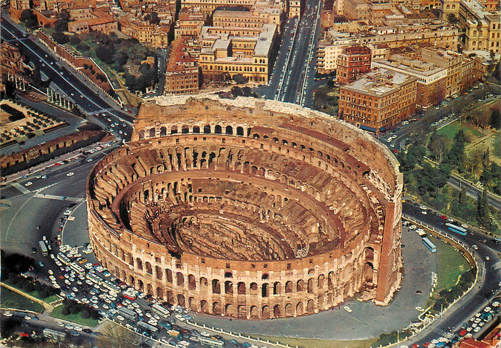 CPM Roma le colisee vue aerienne
