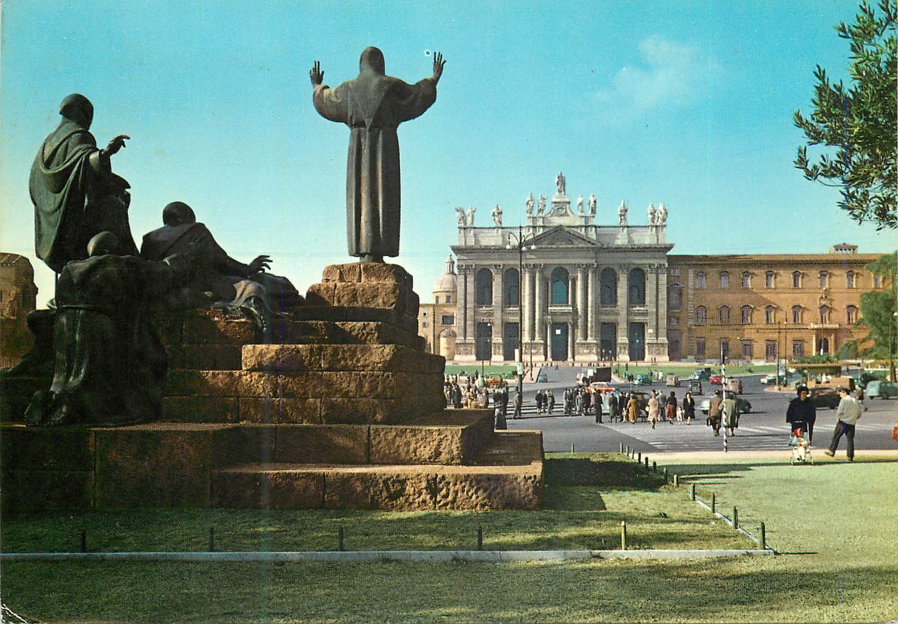 CPM Roma Basilique de S Jean et Monument de S François
