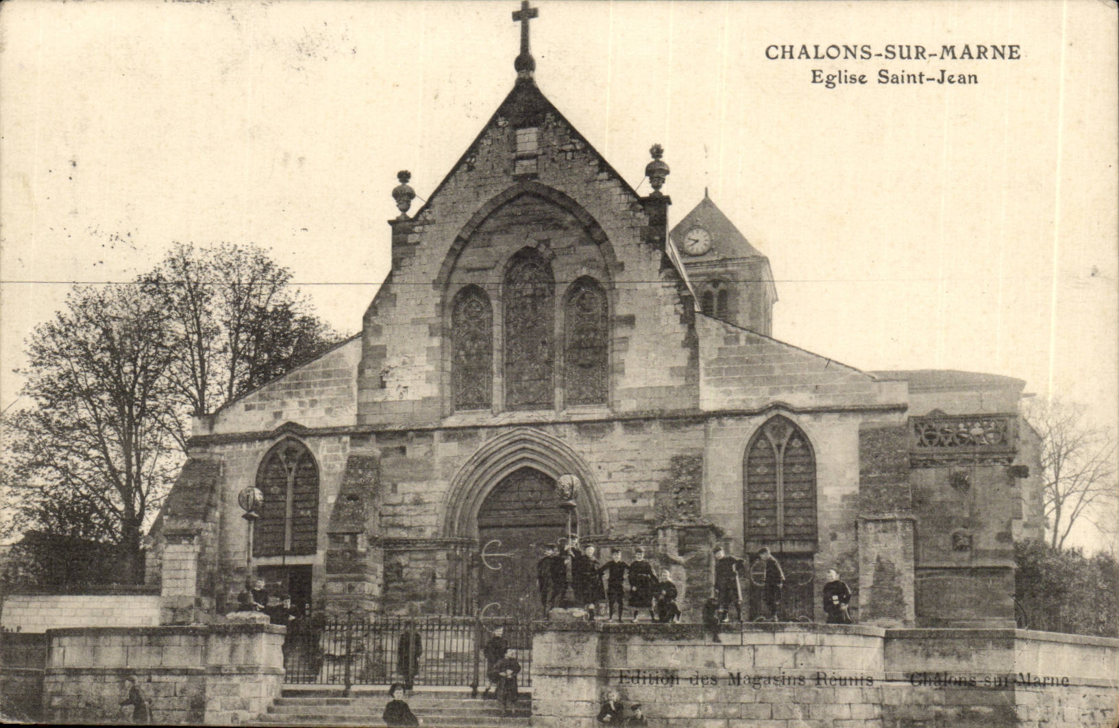Trawl-nets on the Marne CPA Church Saint Jean (schoolboys)