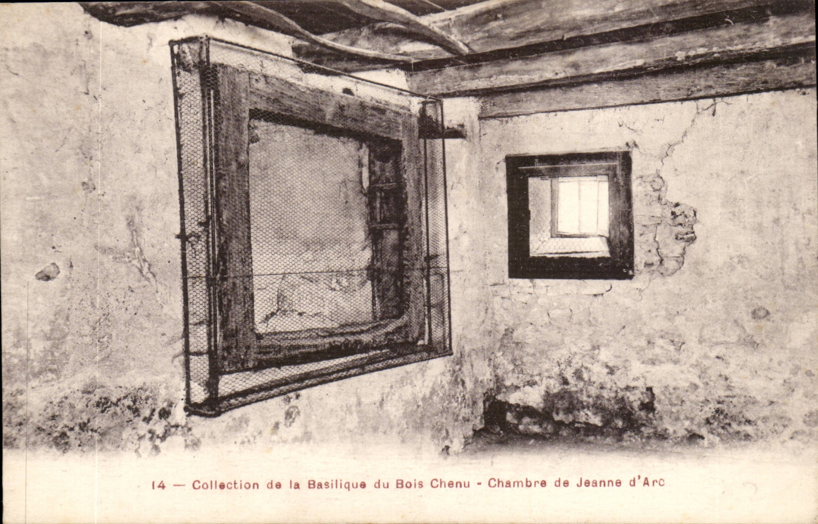 CPA Ansammlung der Basilika des holzernen Chenu Raumes von Jeanne d Bogen