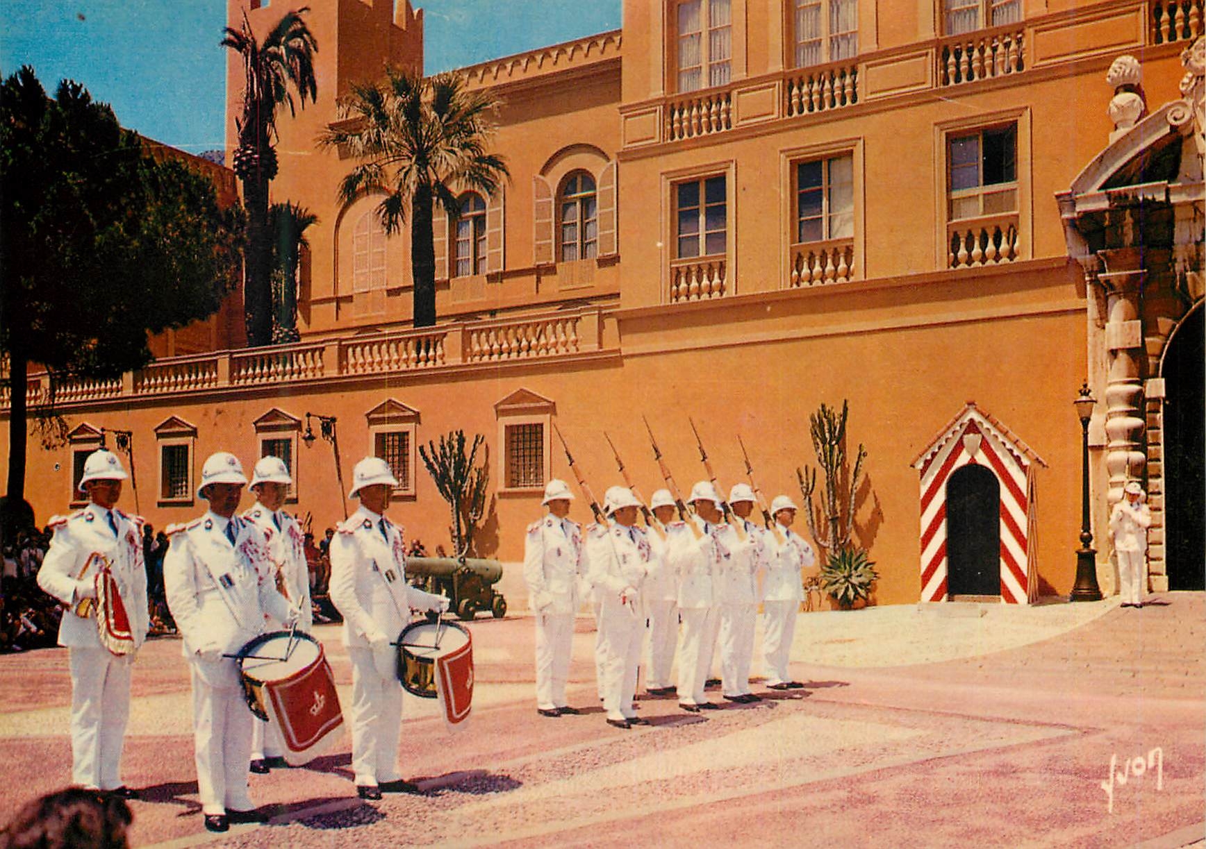 CPM COULEURS ET LUMIERE DE FRANCE La Côte d’Azur miracle de la nature PRINCIPAUTÉ DE MONACO. Le Palais du Prince Relève