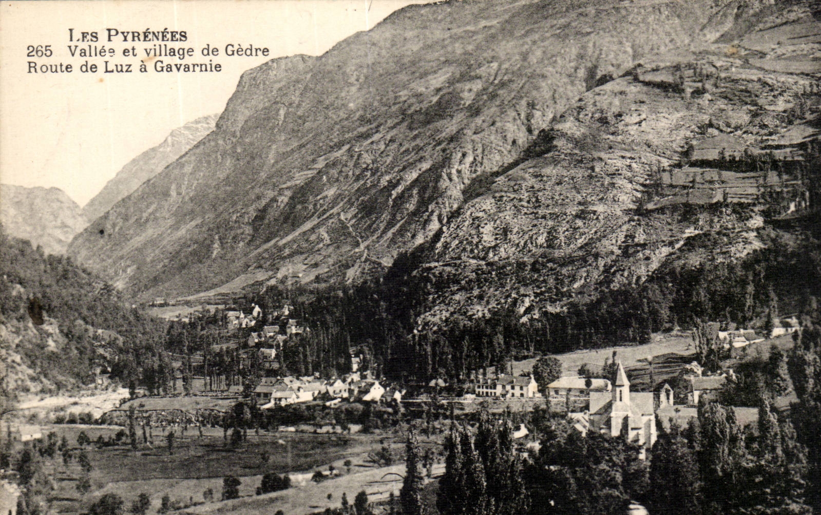 CPA Tal und Dorf des Gedre Weges von Luz haben Gavarnie