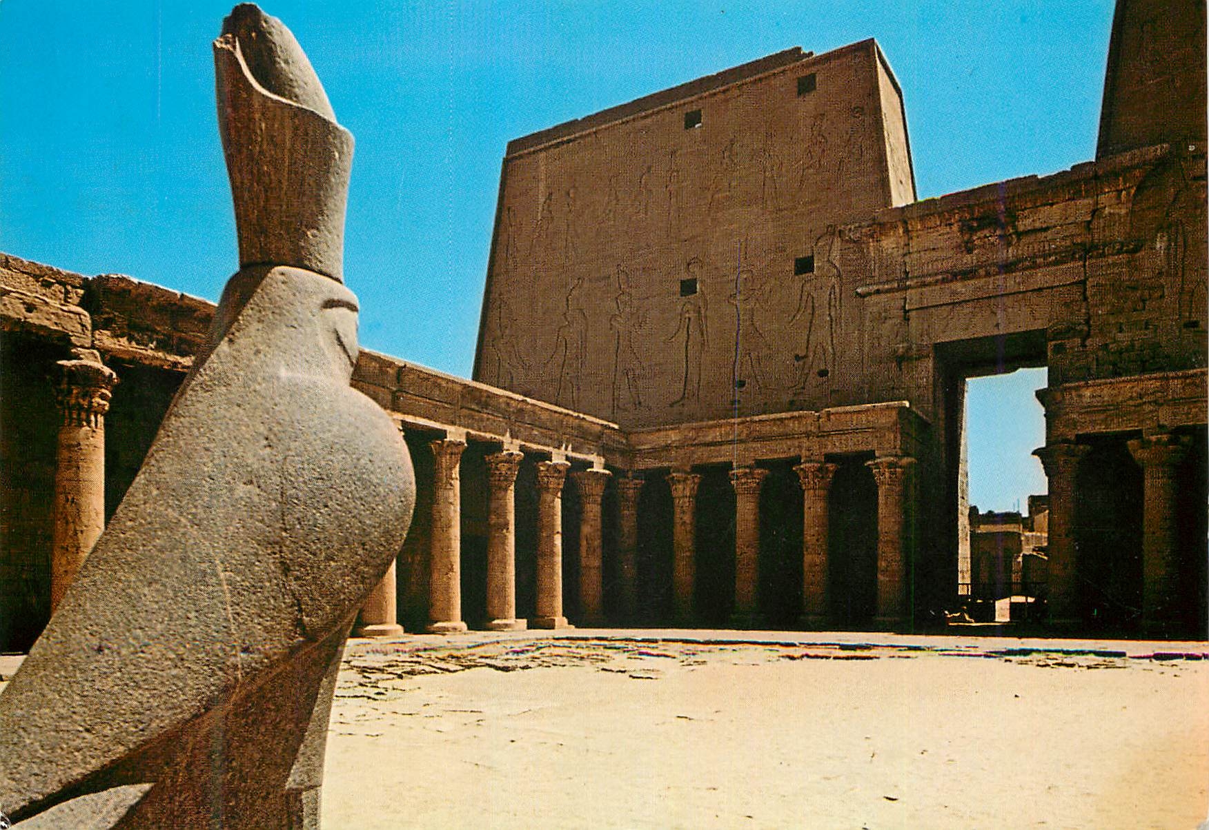 CPM Edfou Cour du Temple de Horus