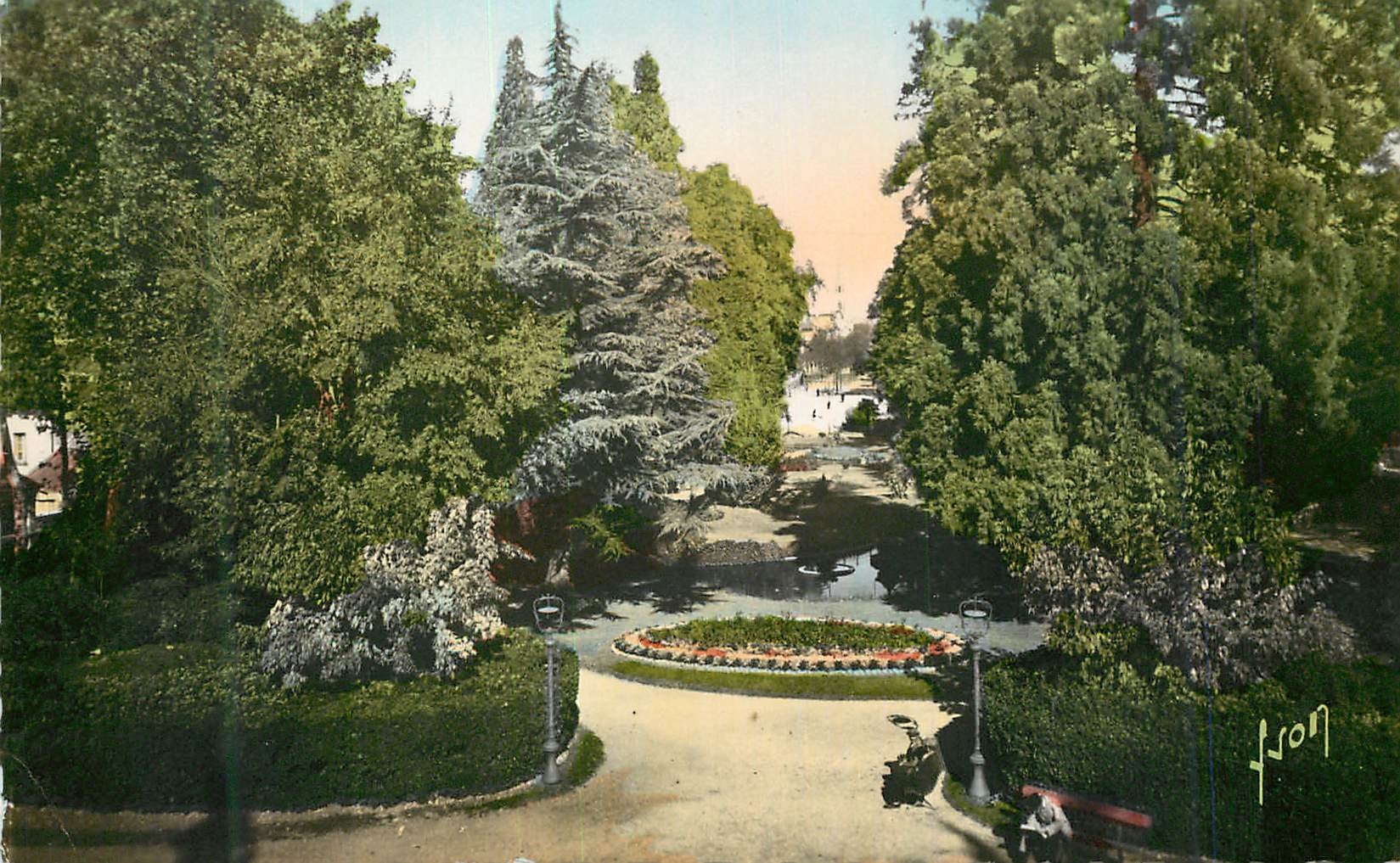 CPM Chatellerault Vienne Le Jardin Public