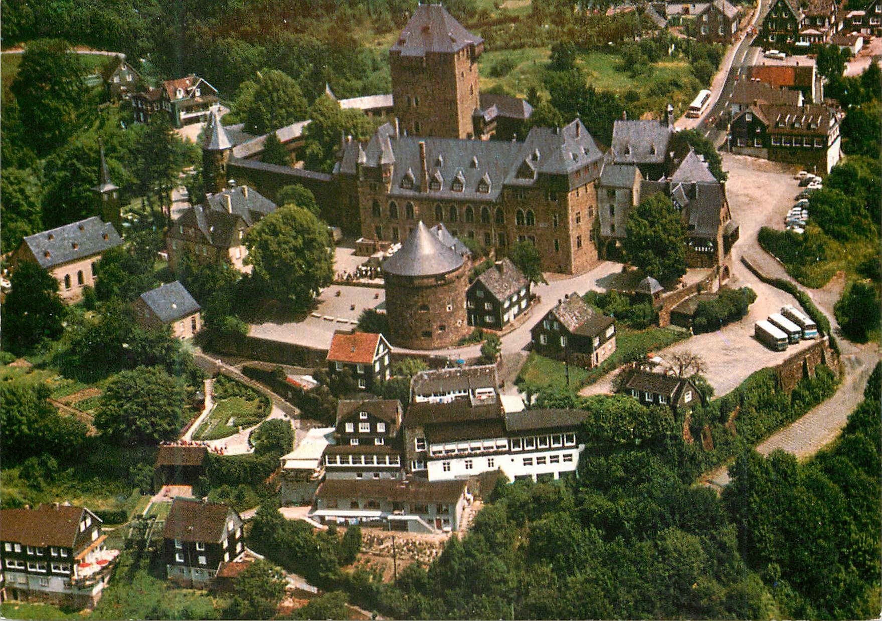 CPM Schloss Burg an der Wupper Das Wahrzeichen des Bergischen Landes