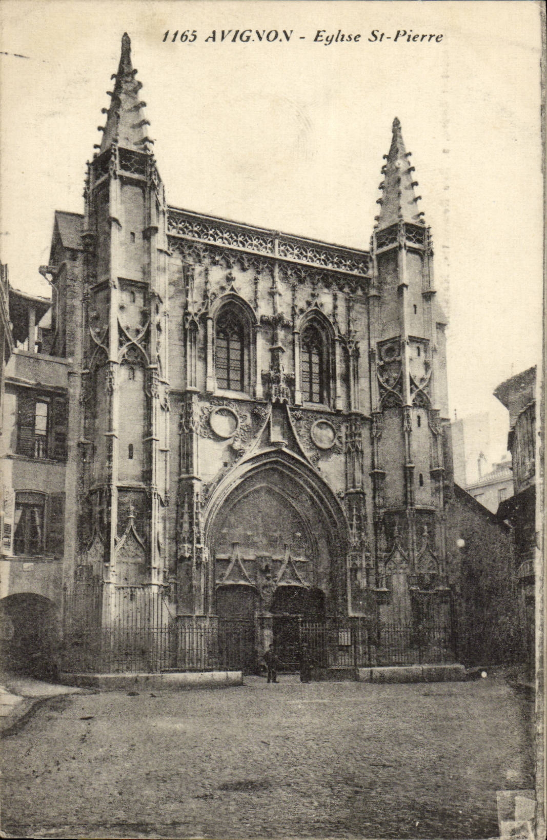 Avignon CPA Church St Pierre