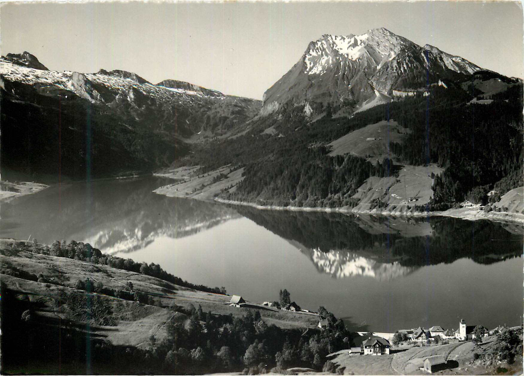CPM Wagitalsee mit innerthal Mont Fluhberg (2074 m)