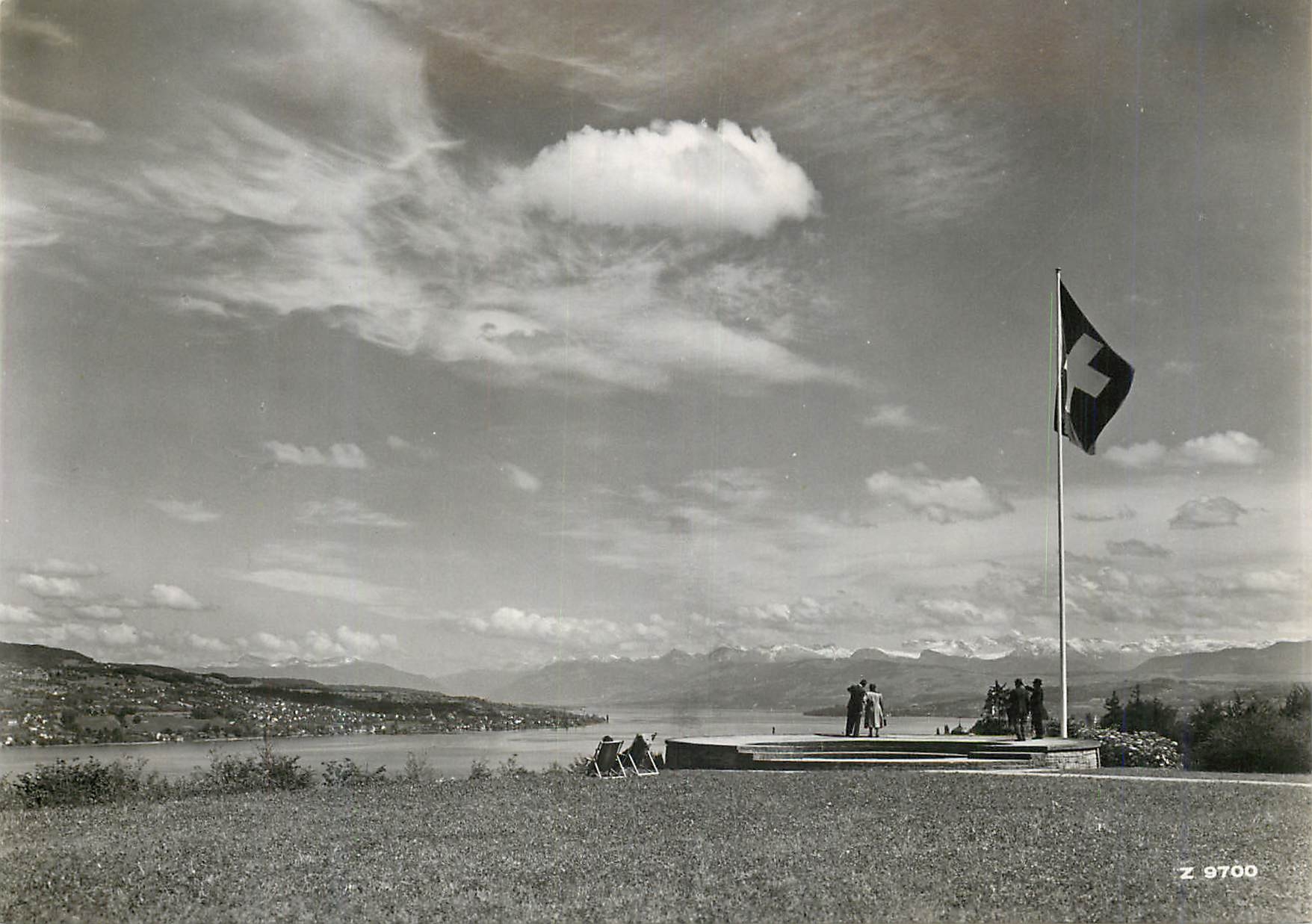 CPM Stiftung im gruene Ruschlikon alpenblick vom Park aus