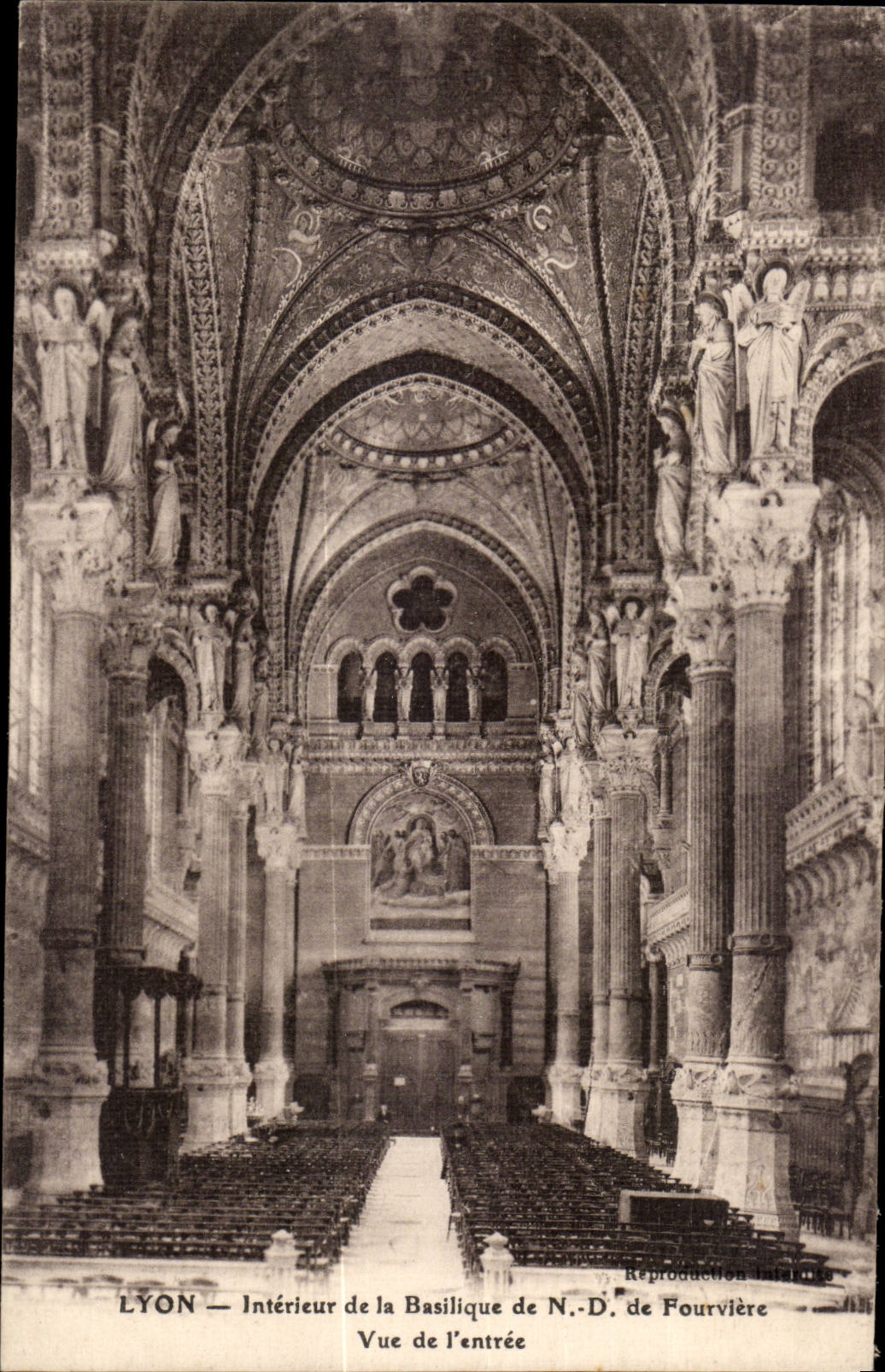 Innenlyon CPA der Nd-Basilika des fourviere gesehenen Hereinkommens