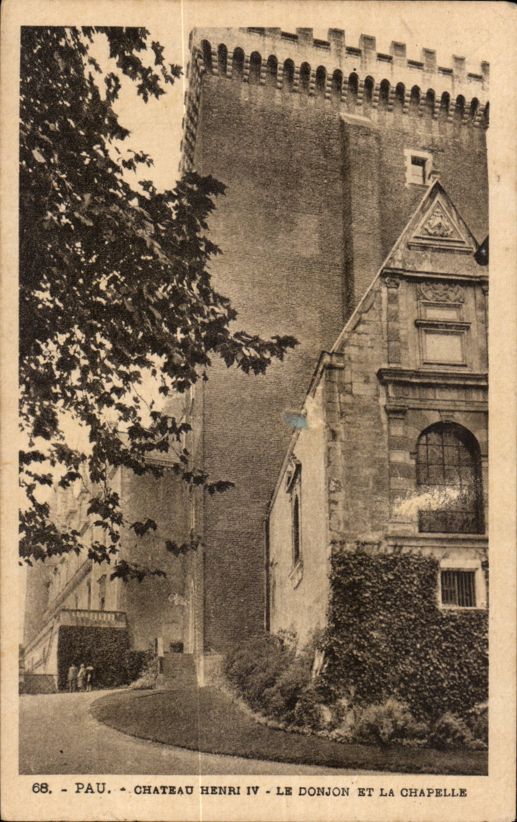 Pau CPA the keep and the vault