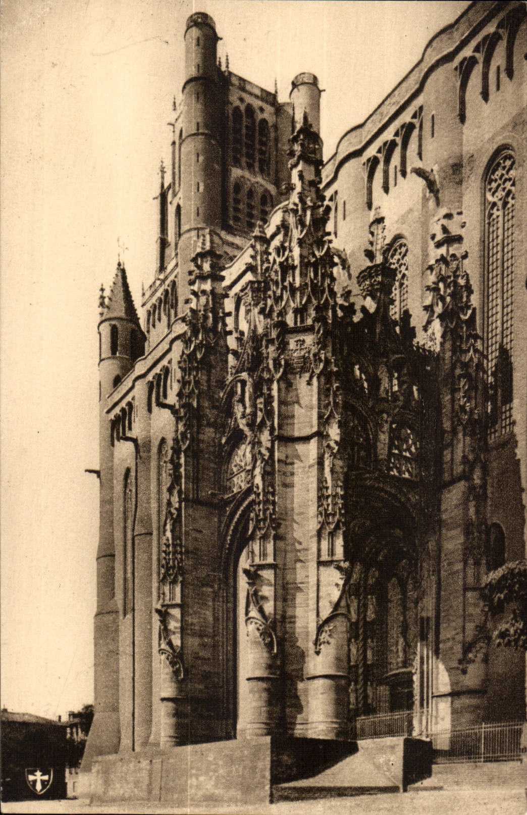 Albi CPA the porch with the baldachin (16th)