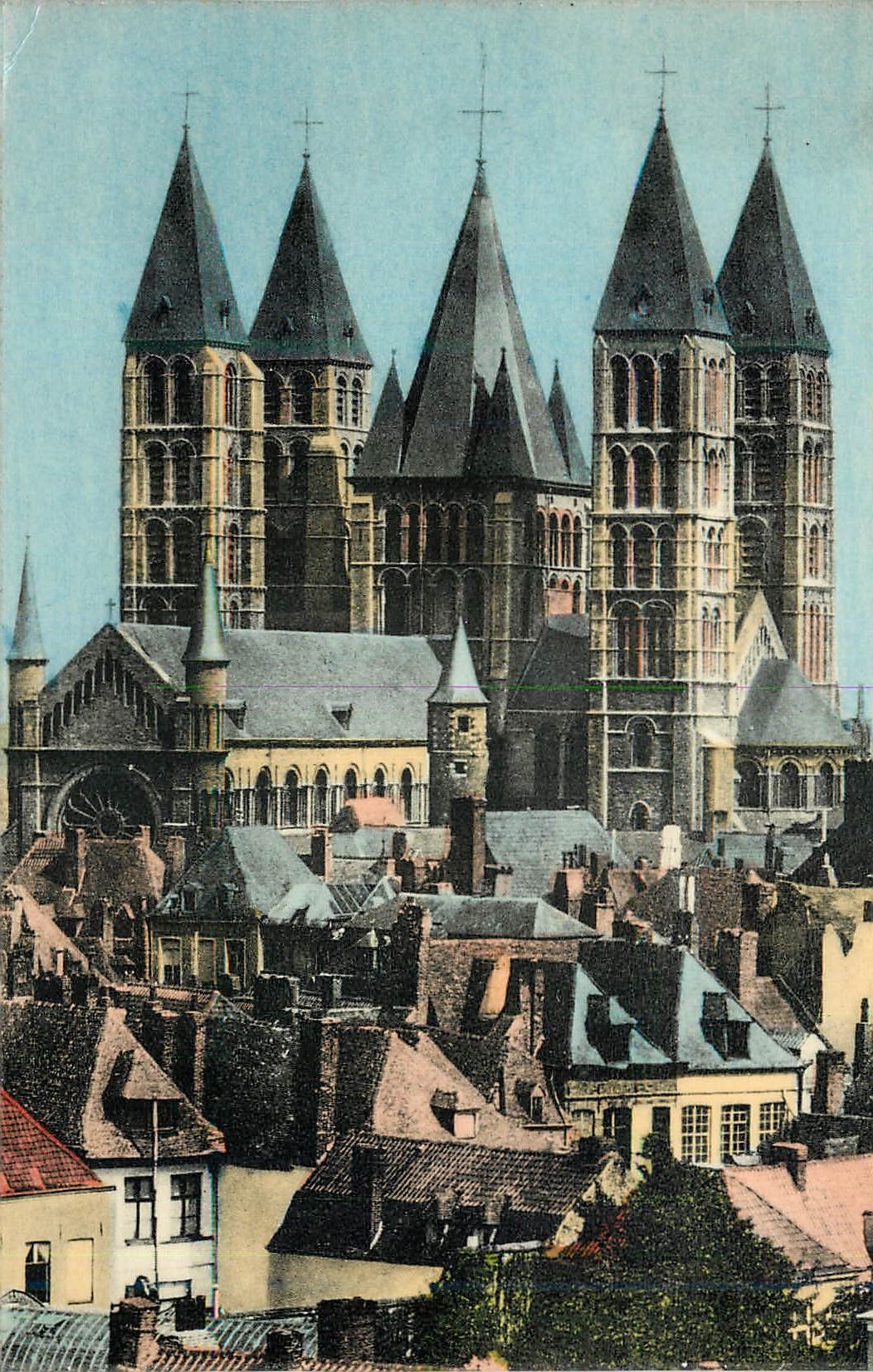 CPM Tournai La Cathedrale Vue d'Ensemble