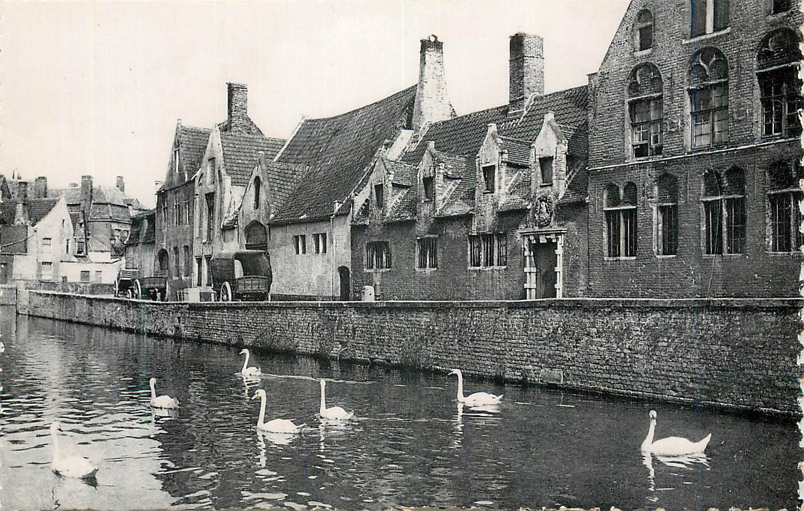 CPM Bruges Quai Vert Maison du Pelican