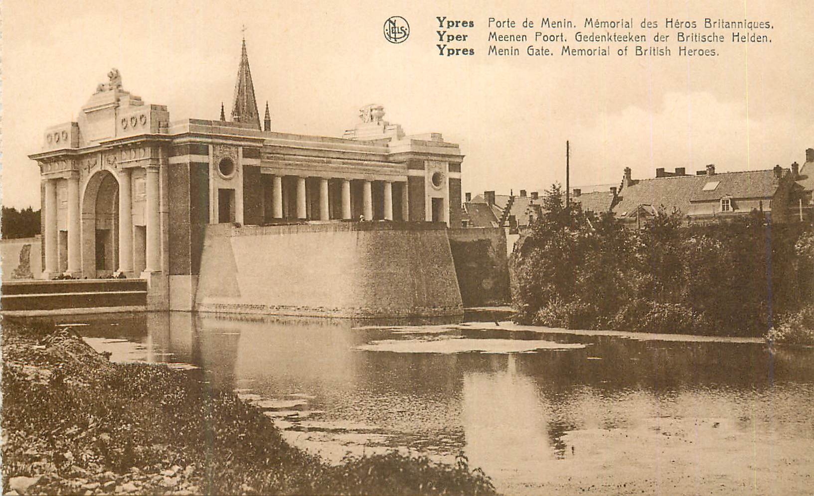 CPM Ypres Porte de Menin Memorial des Heros Britanniques Militaria