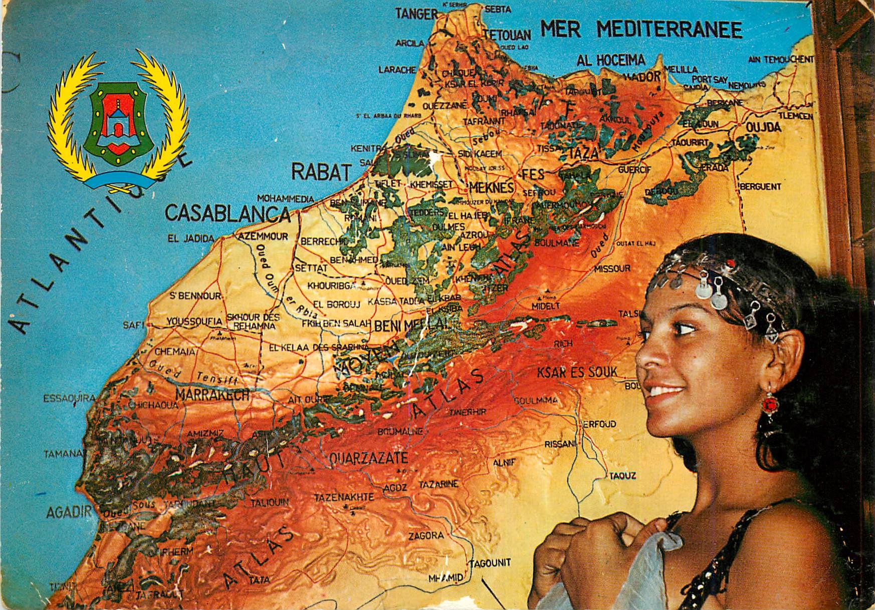 CPM Danseuses du Restaurant spectacle Le Rissani a Casablanca Armoiries de la Ville et Carte du Maroc 