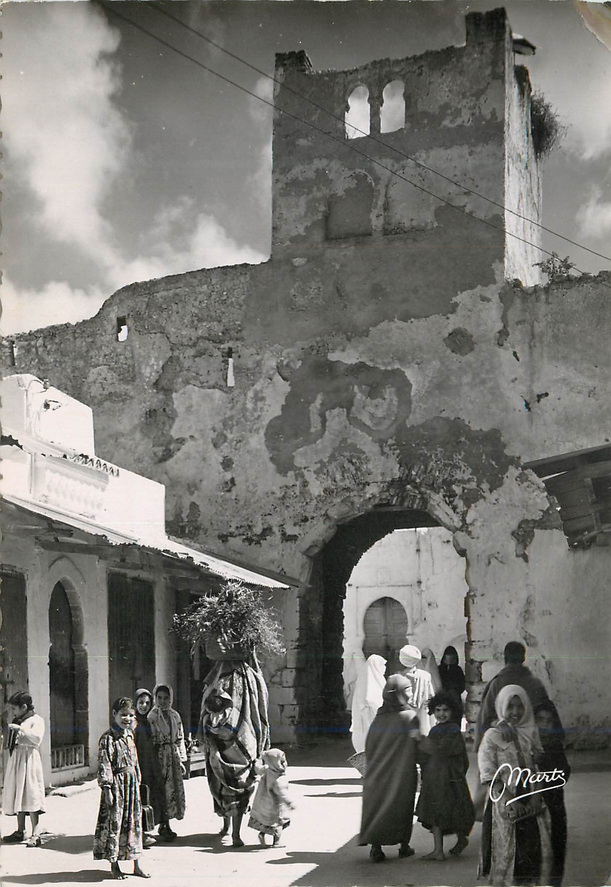 CPM Enfants Remparts Maroc