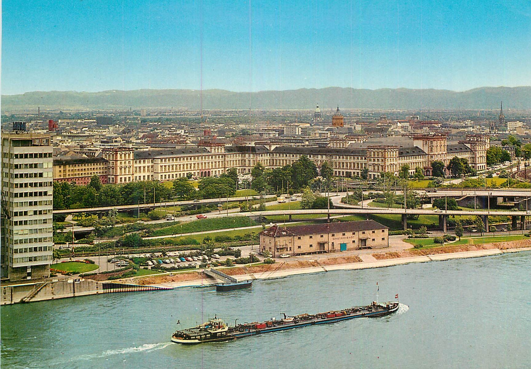 CPM Blick uber den Rhein aut die Stadt Mannheim