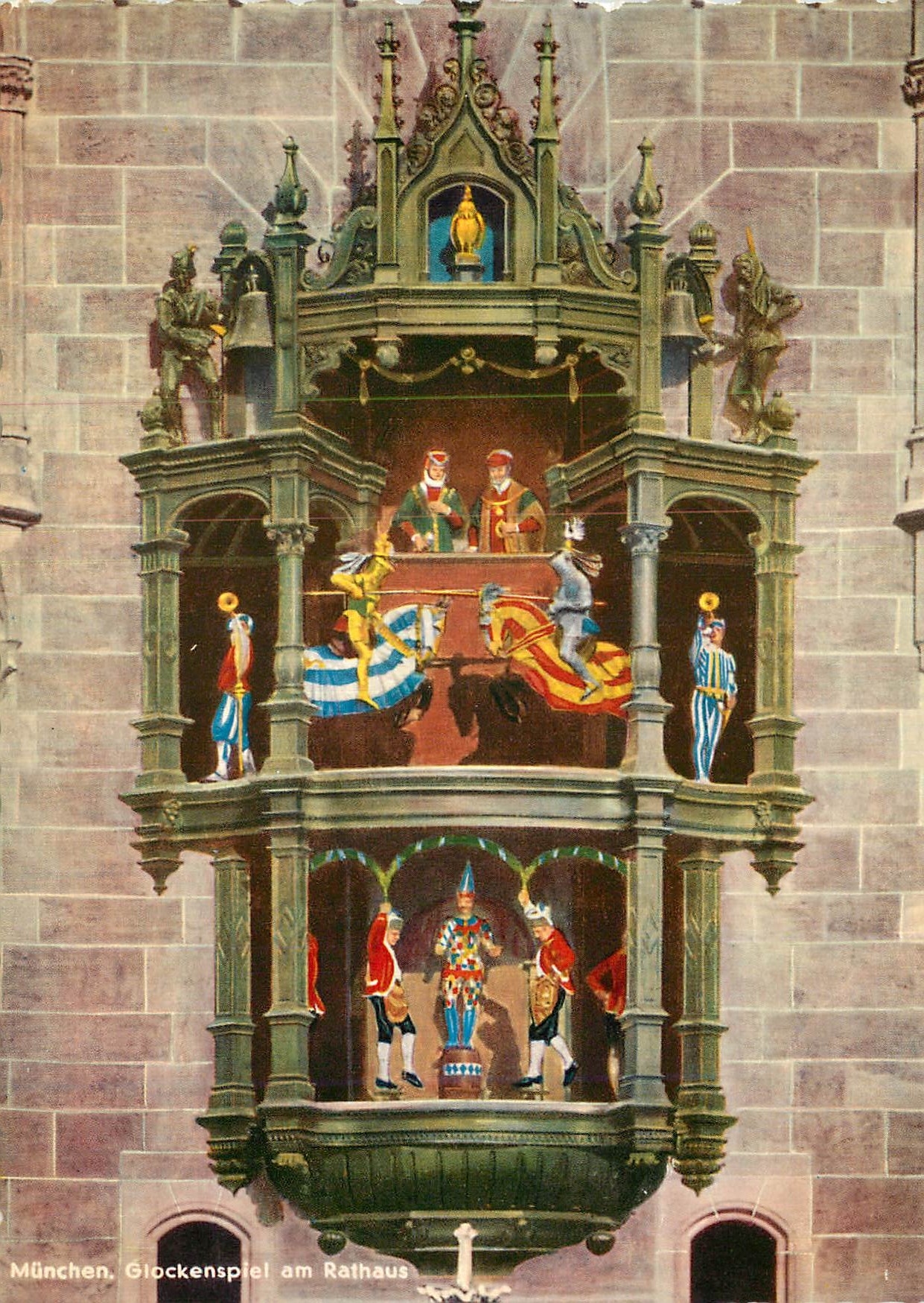 CPM Corillon sur L'Hotel de Ville