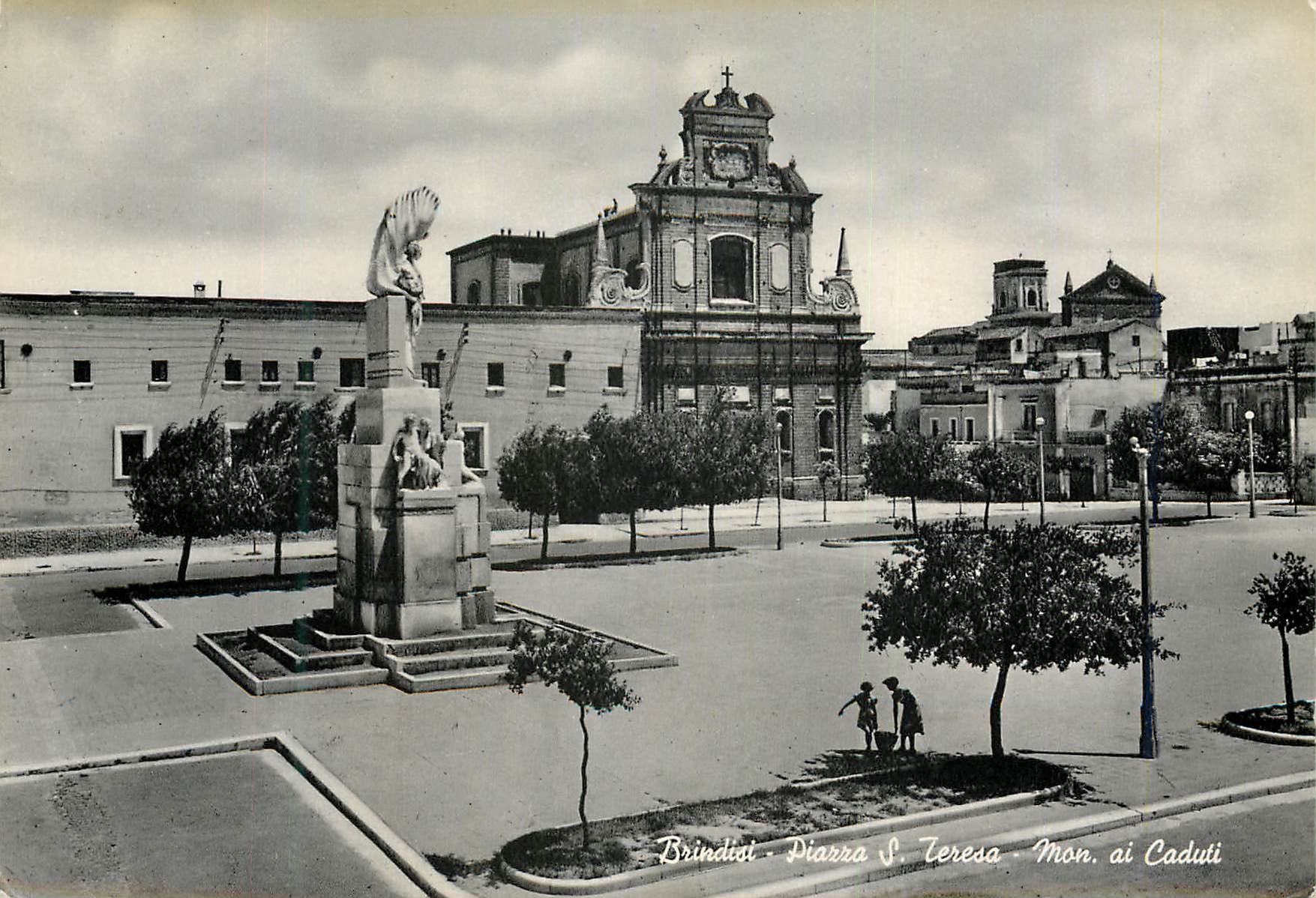 CPM Brindisi Piazza S. Teresa Mon. ai Caduti