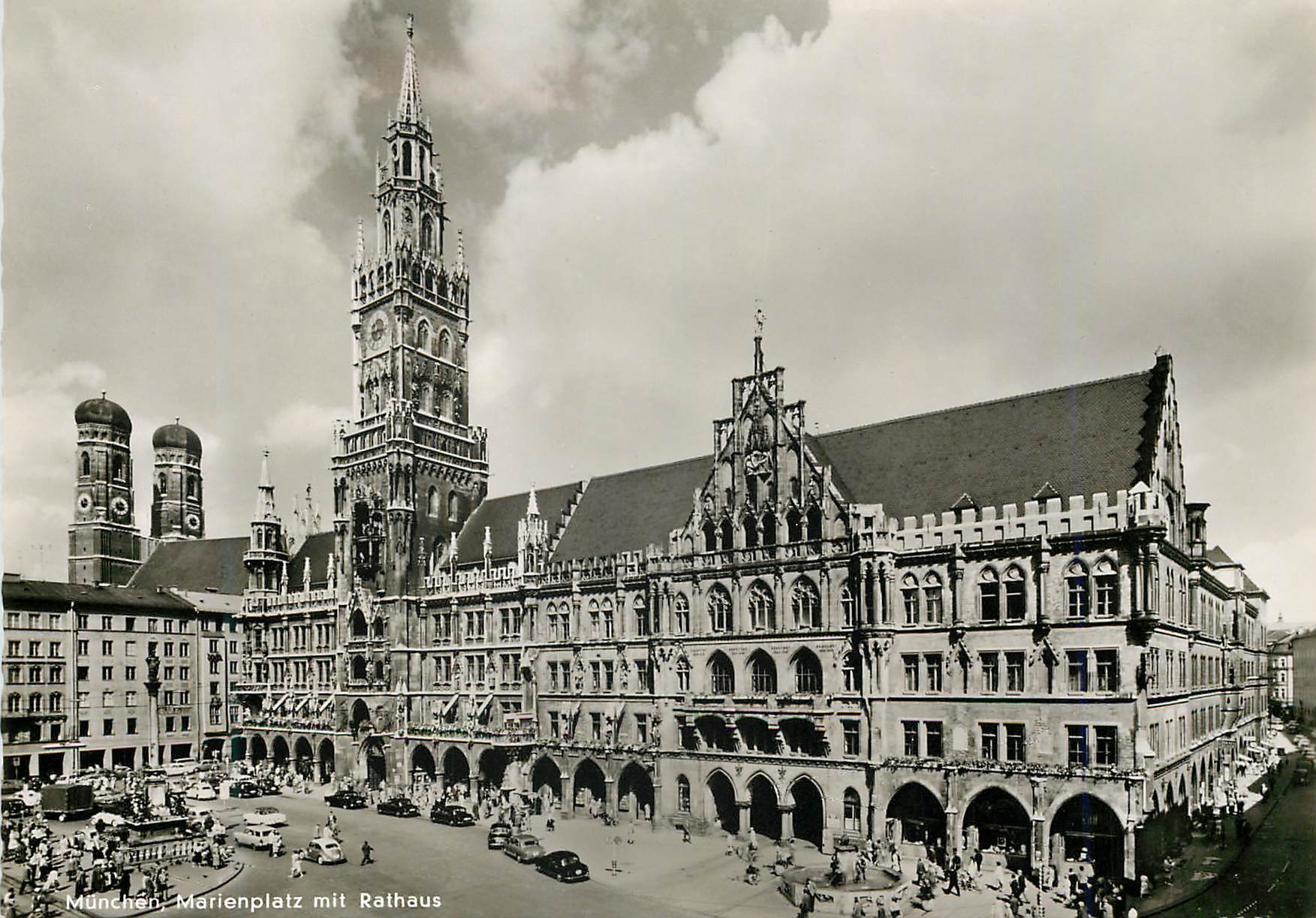 CPM Munchen Marienplatz mit Rathaus