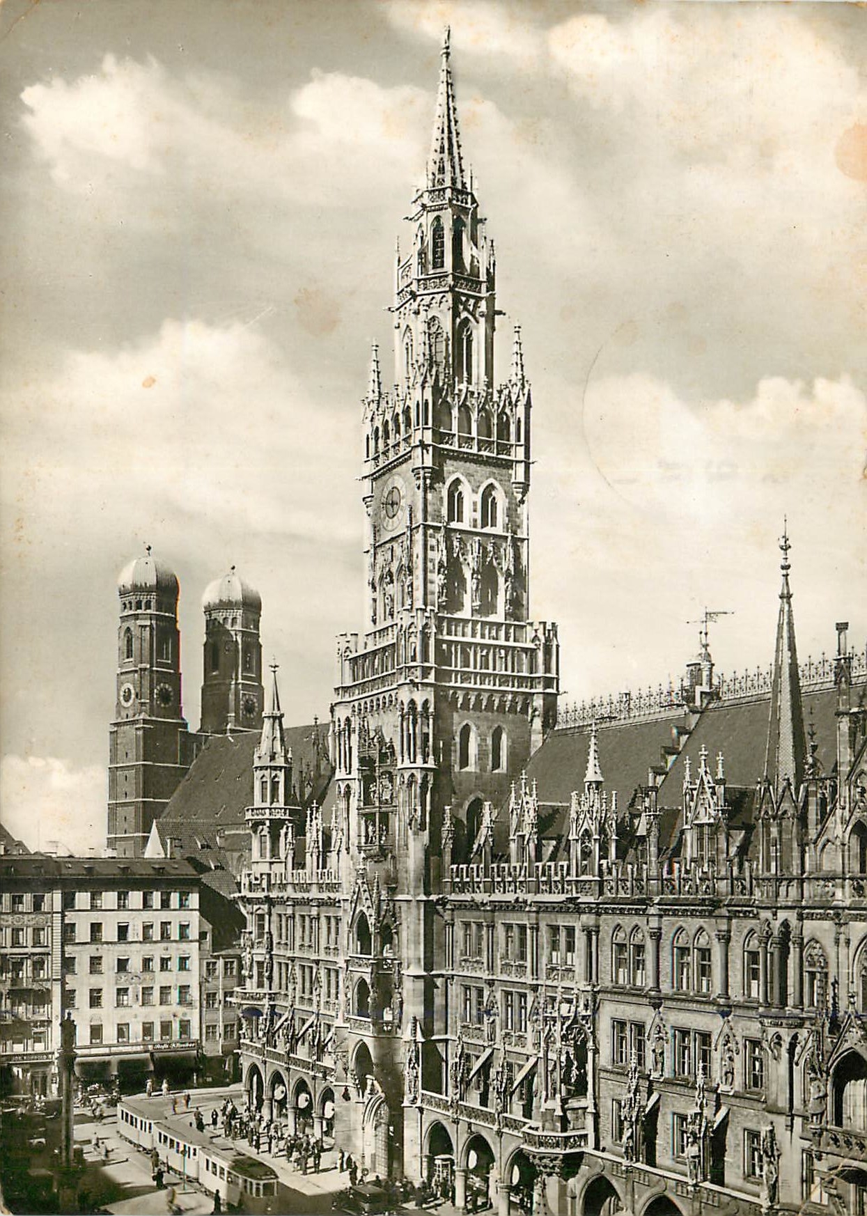 CPM Munchen Rathaus und Frauenkirche
