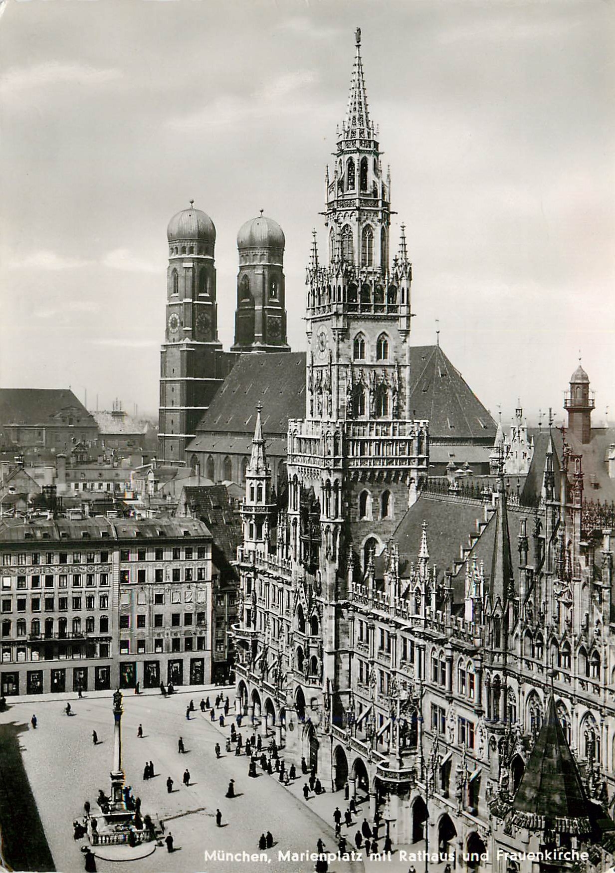 CPM Munchen Marienplatz mit Rathaus und Frauenkirche