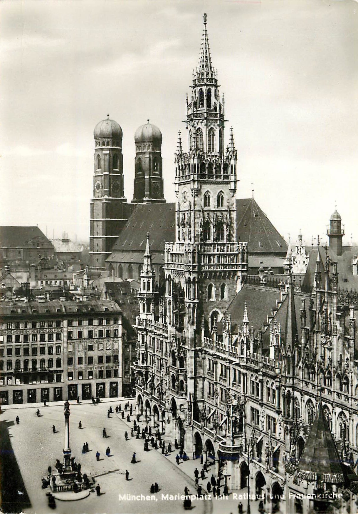 CPM Munchen Marienplatz mit Rathaus und Frauenkirche