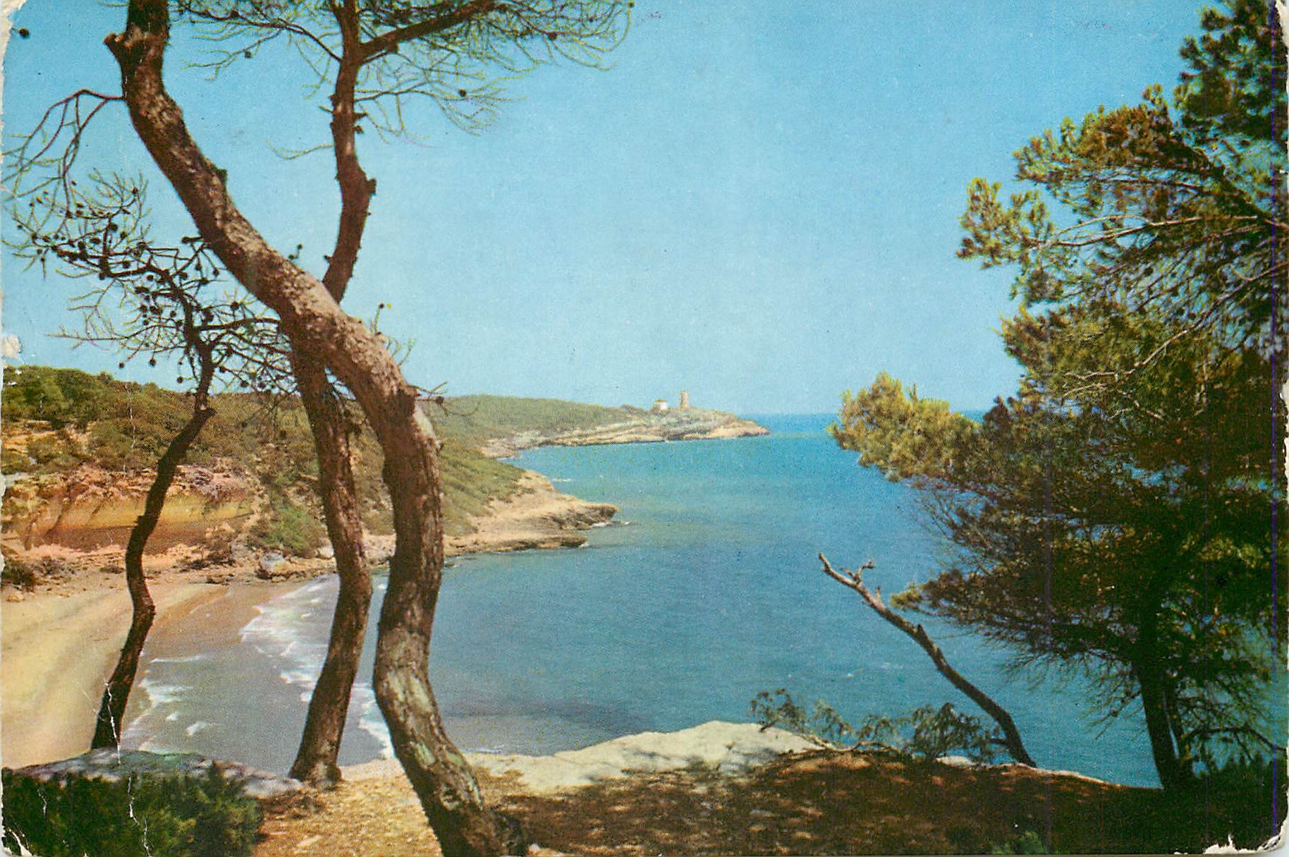 CPM Tarragona (Costa Dorada) Un aspect de la cote Au fond la tour de la Mora