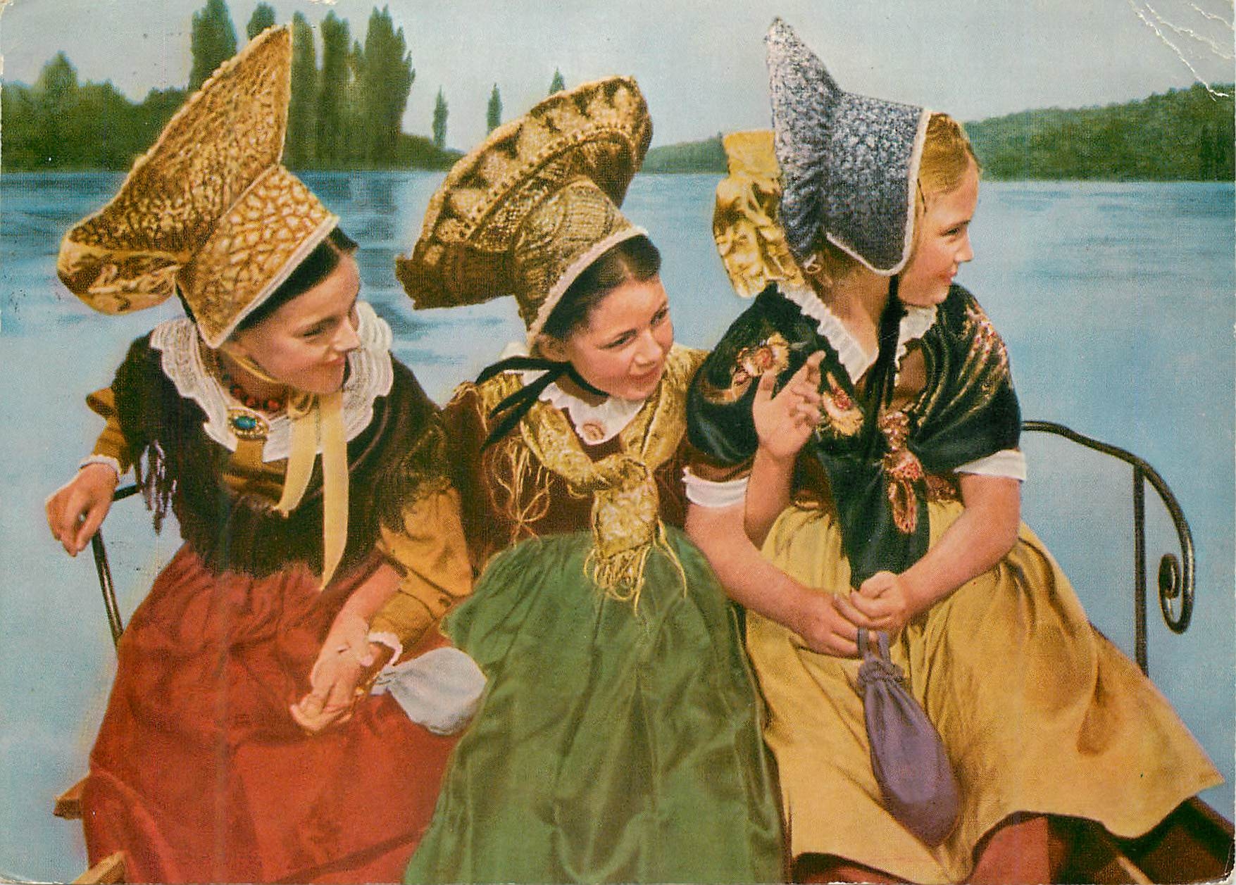 CPM Trachtenmadchen vom Bodensee Folklore
