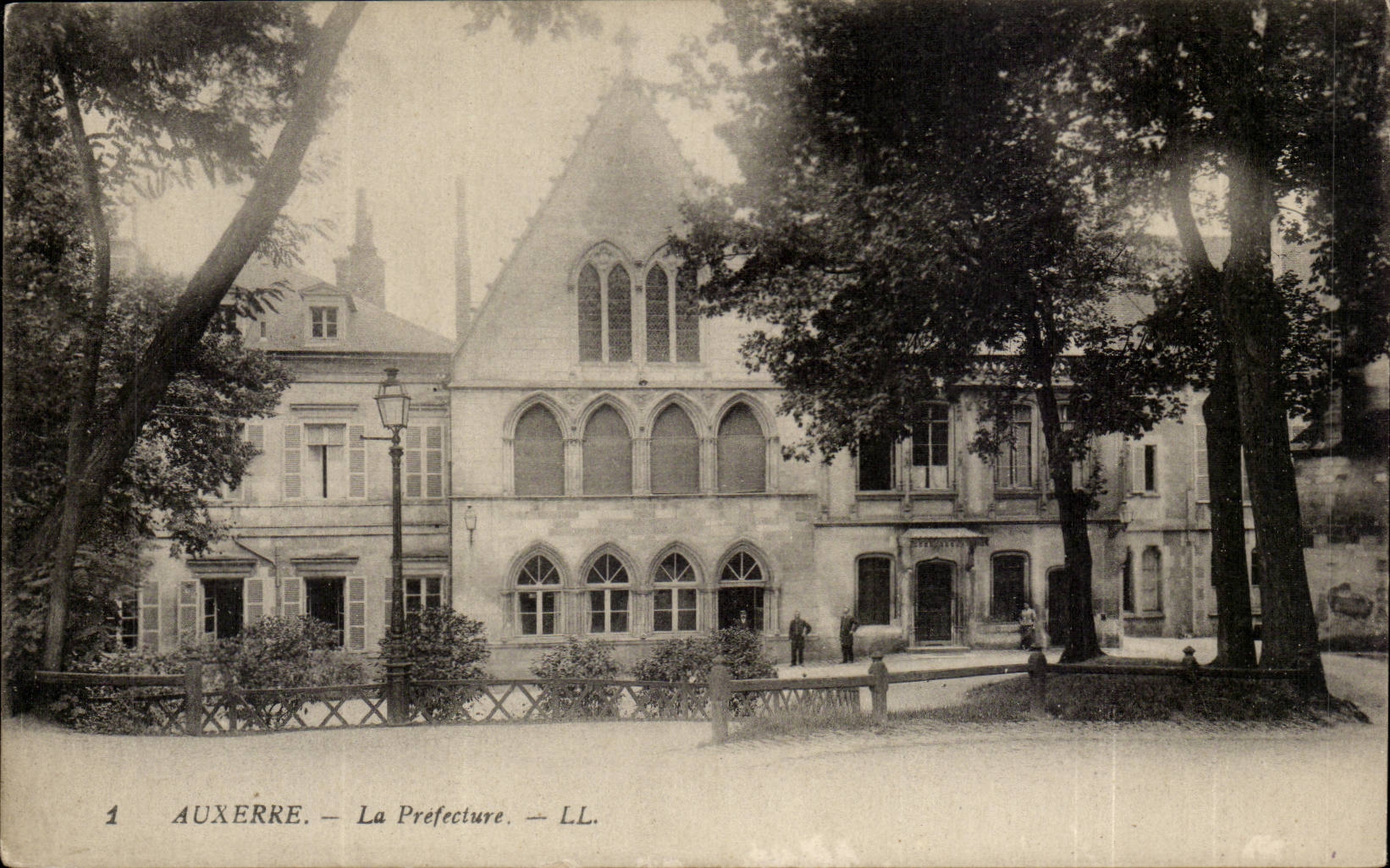 Auxerre - Prefecture - CPA