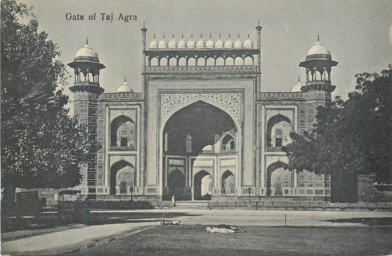 CPM Agra gate of taj