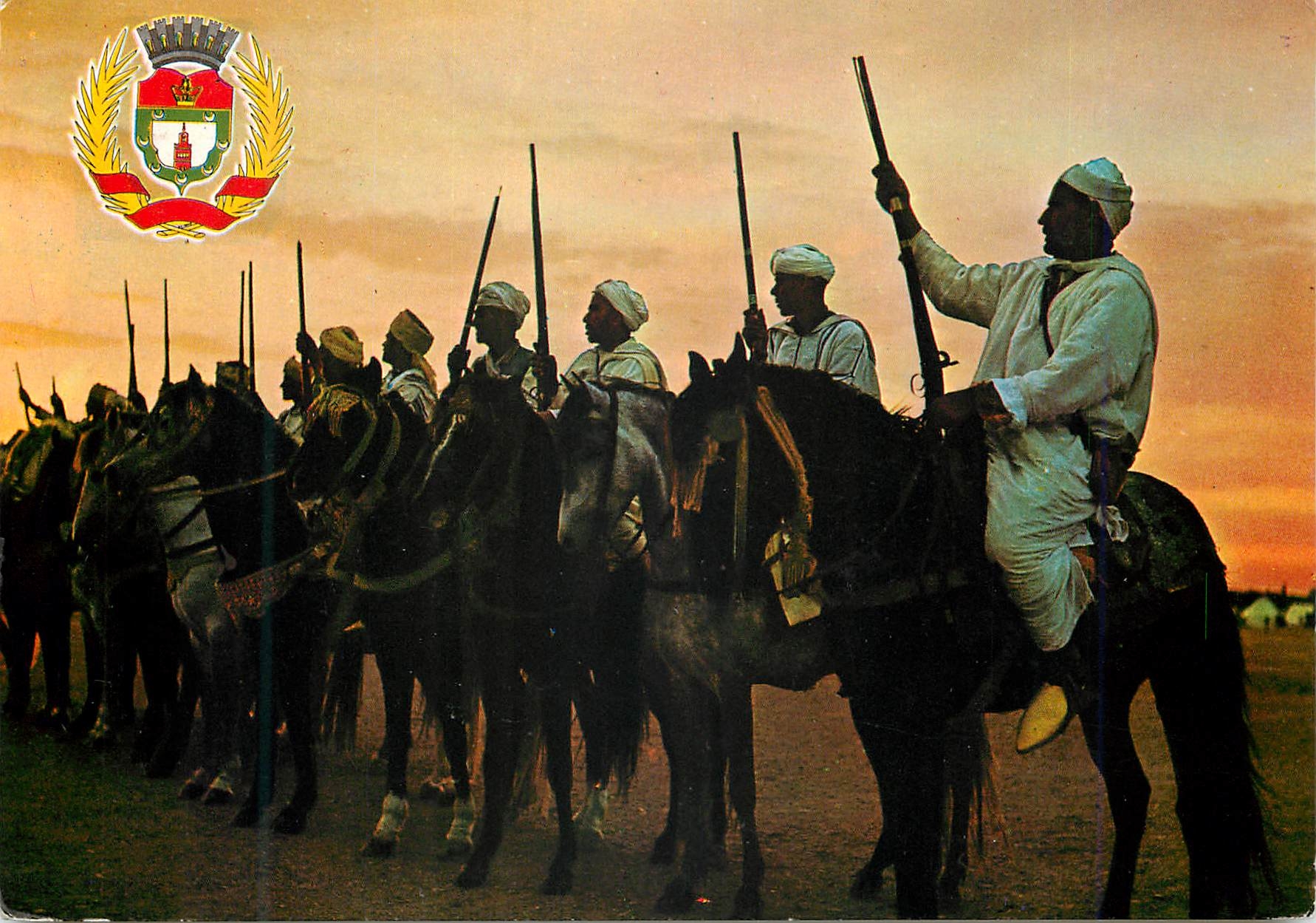 CPM Marrakech armoiries de la ville et la fantasia