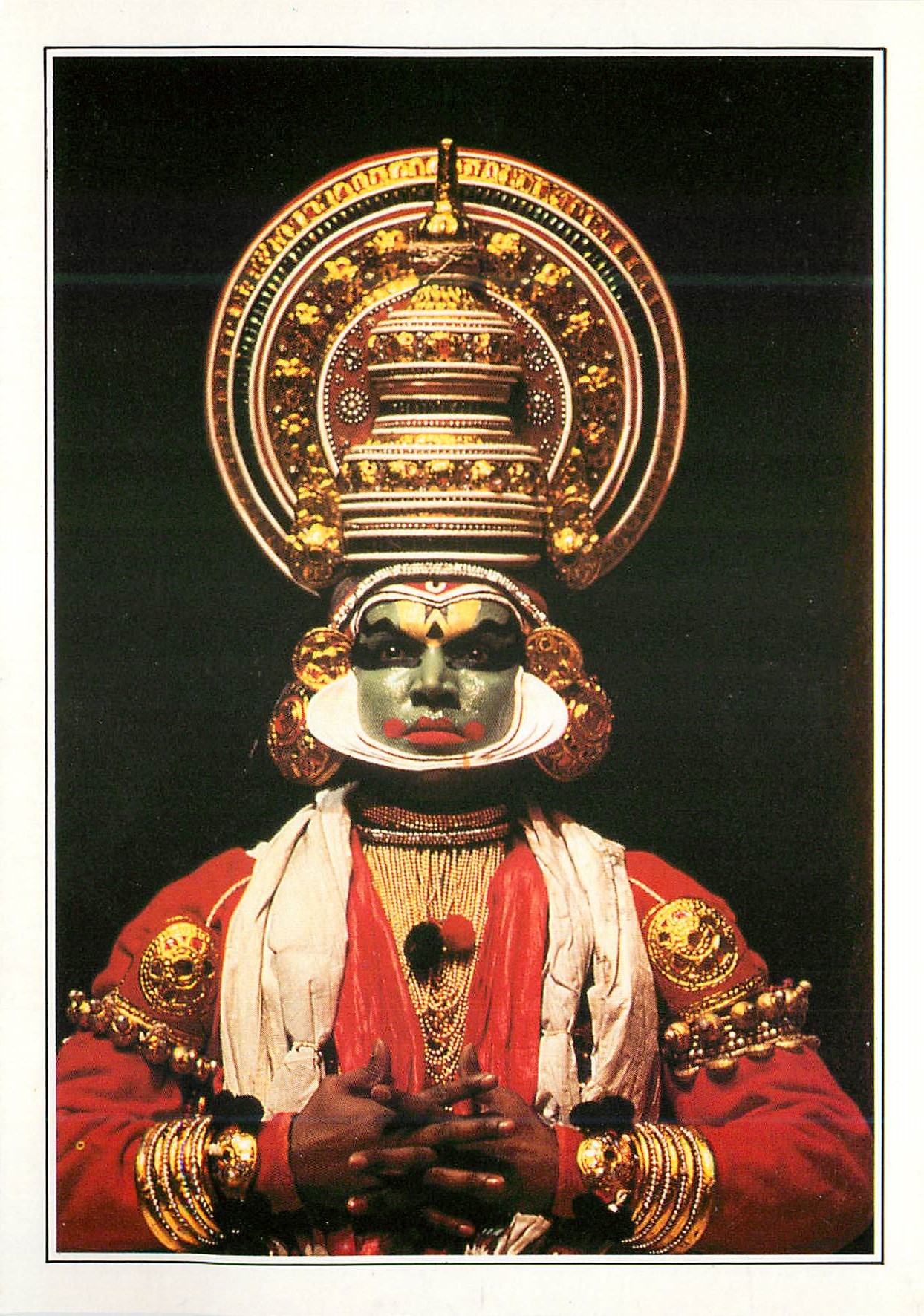 CPM India Kerala Un acteur du theatre Kathakali 