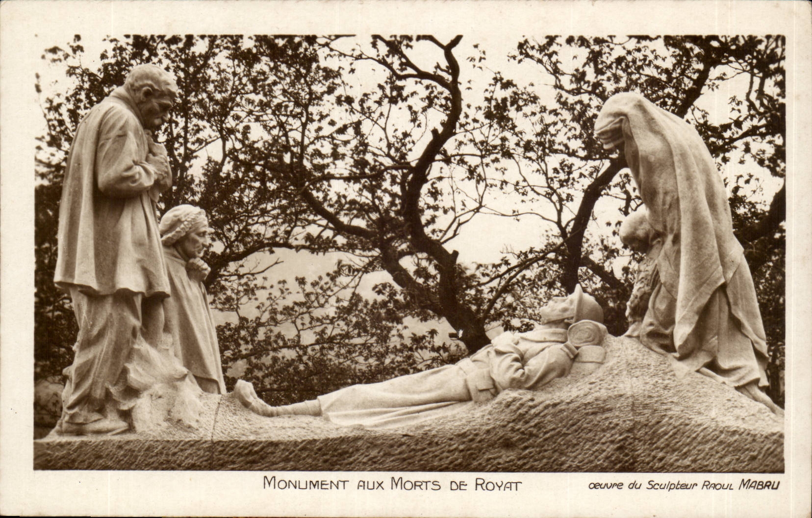 Royat- War memorial De Royat - CPA