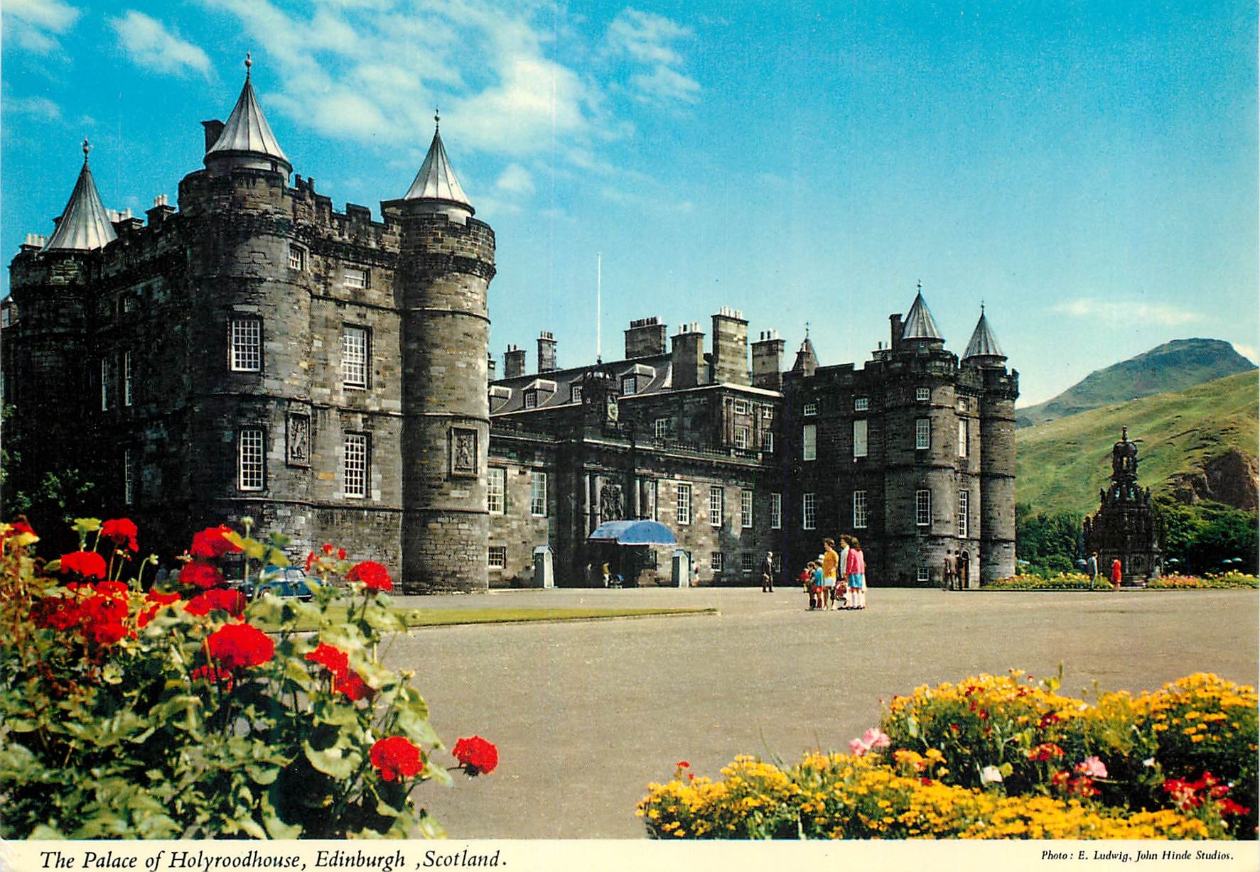 CPM The Palace do Holyroodhouse Edinburgh Scotland