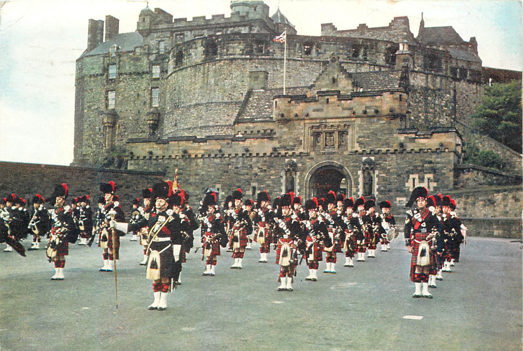 CPM The Castle Edinburgh The Pipe Band Militaria