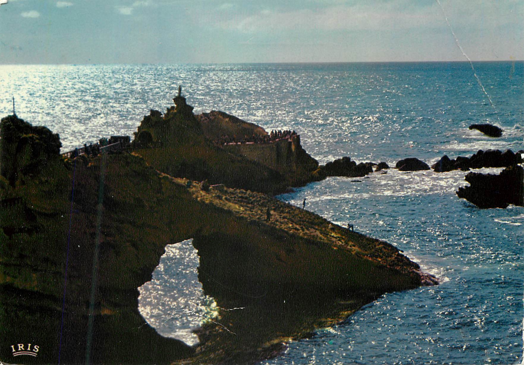 CPM Biarritz le Rocher de la Vierge et la Roche Percee
