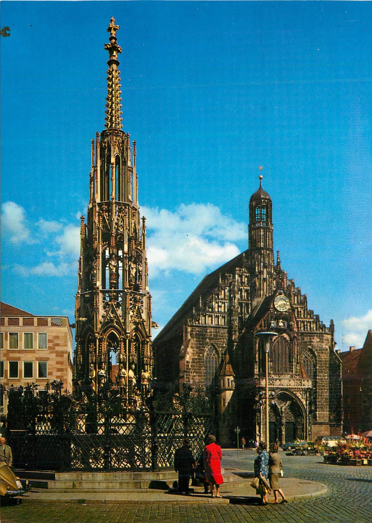 CPM Nurnberg schoner brunner und frauenkirche