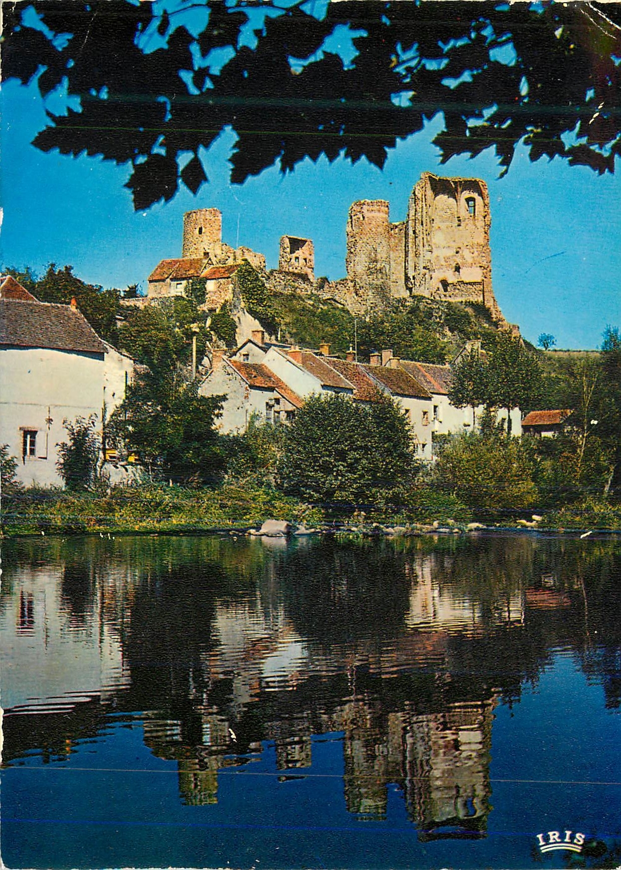 CPM Le bourbonnais touristique Herisson (Allier) l'aumarce et les ruines du vieux chateau (XIIIe s)